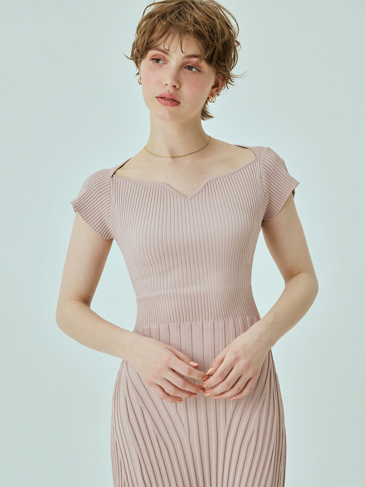 フレンチスリーブリブニットフレアワンピース