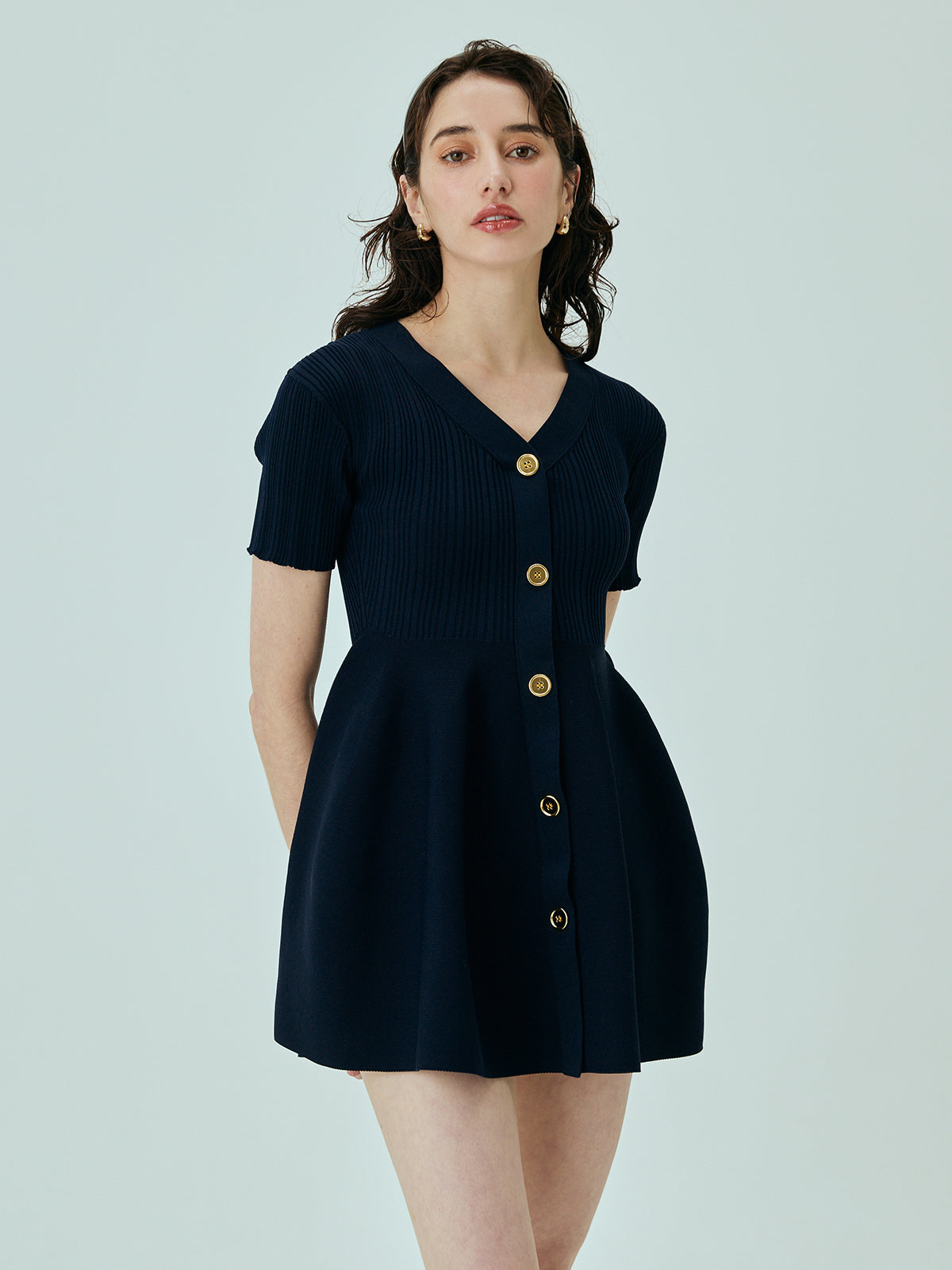 MODEL:176cm／COLOR:NAVY／SIZE:F