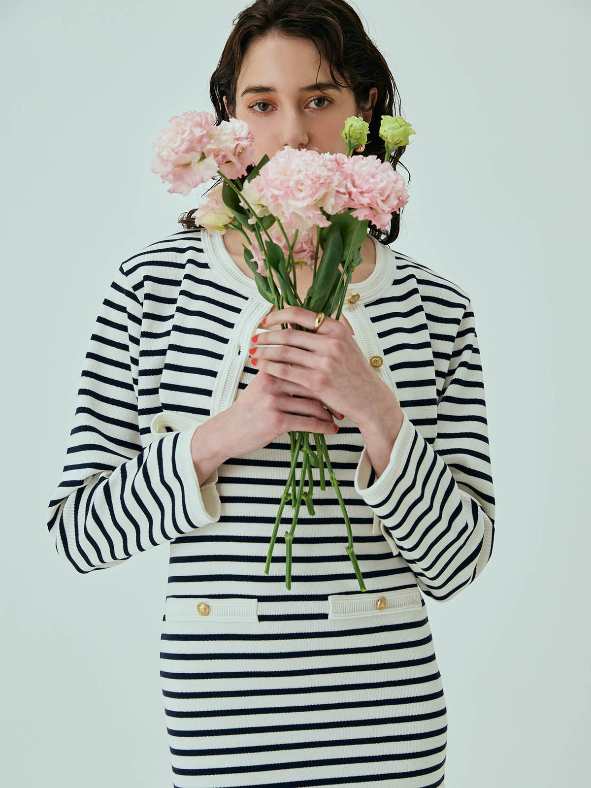 MODEL:176cm／COLOR:WHITE／SIZE:F