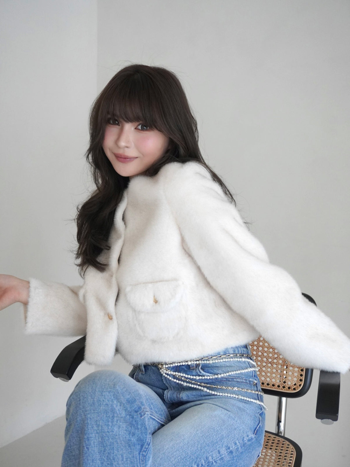 ゴールドボタンフェイクファージャケット