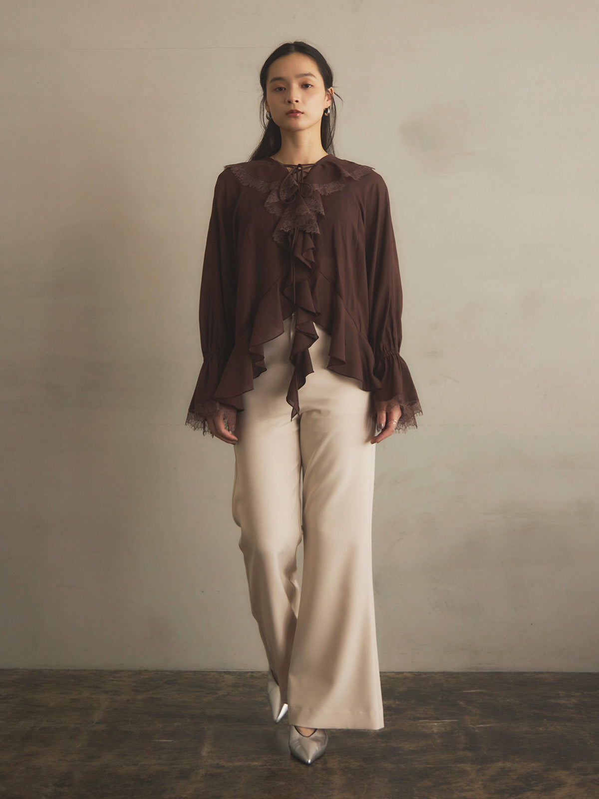 ボイルラッフルブラウス