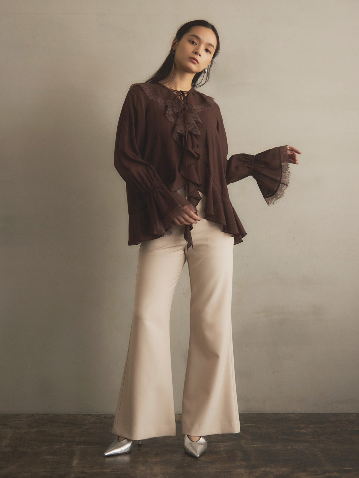 MODEL:163cm／COLOR:IVORY／SIZE:36