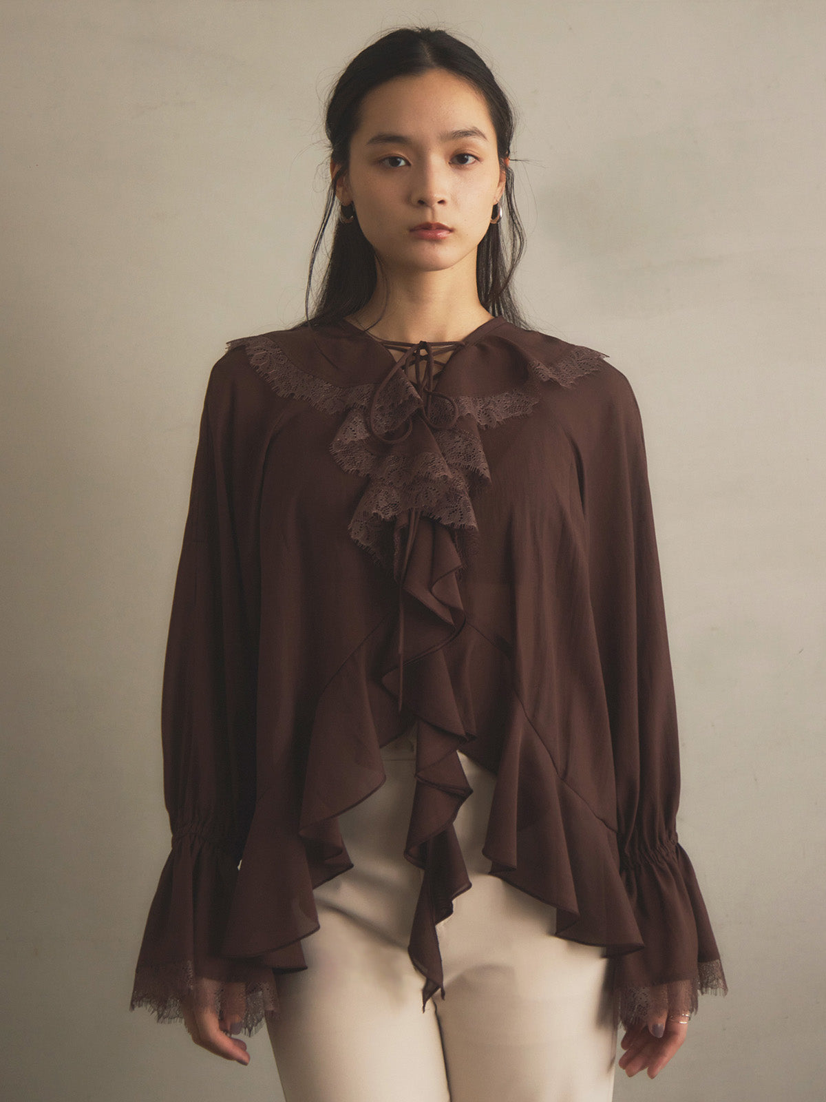 ボイルラッフルブラウス
