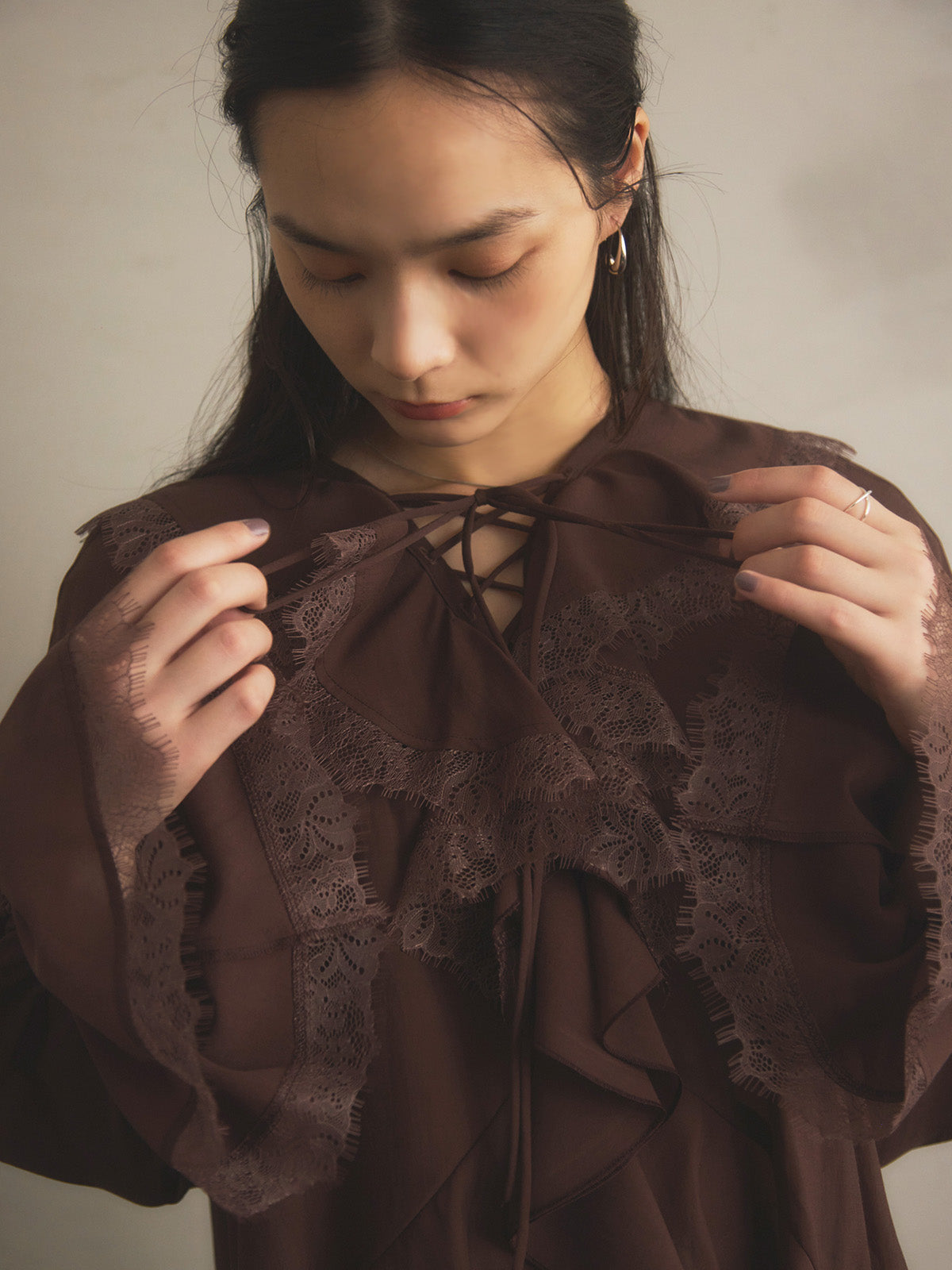 ボイルラッフルブラウス