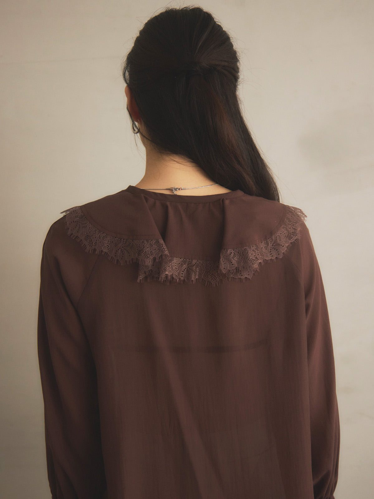 ボイルラッフルブラウス