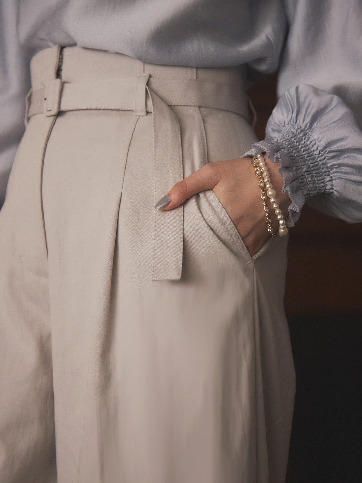 ストラクチャーワイドパンツ