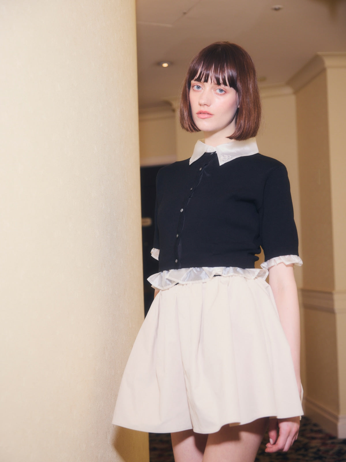 SIGN COLLAR CARDIGAN
