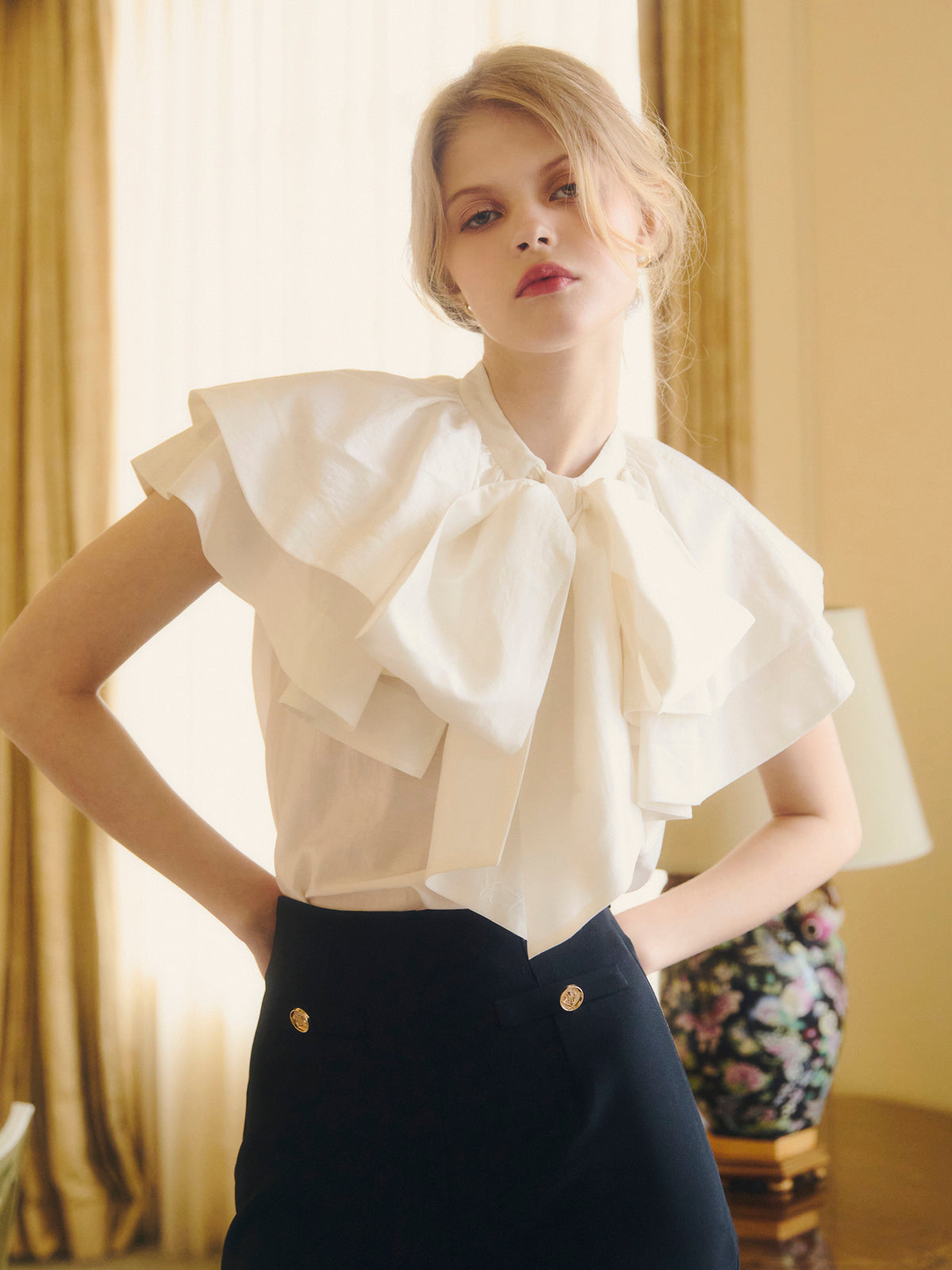 E.M RIBBON CAPE BLOUSE