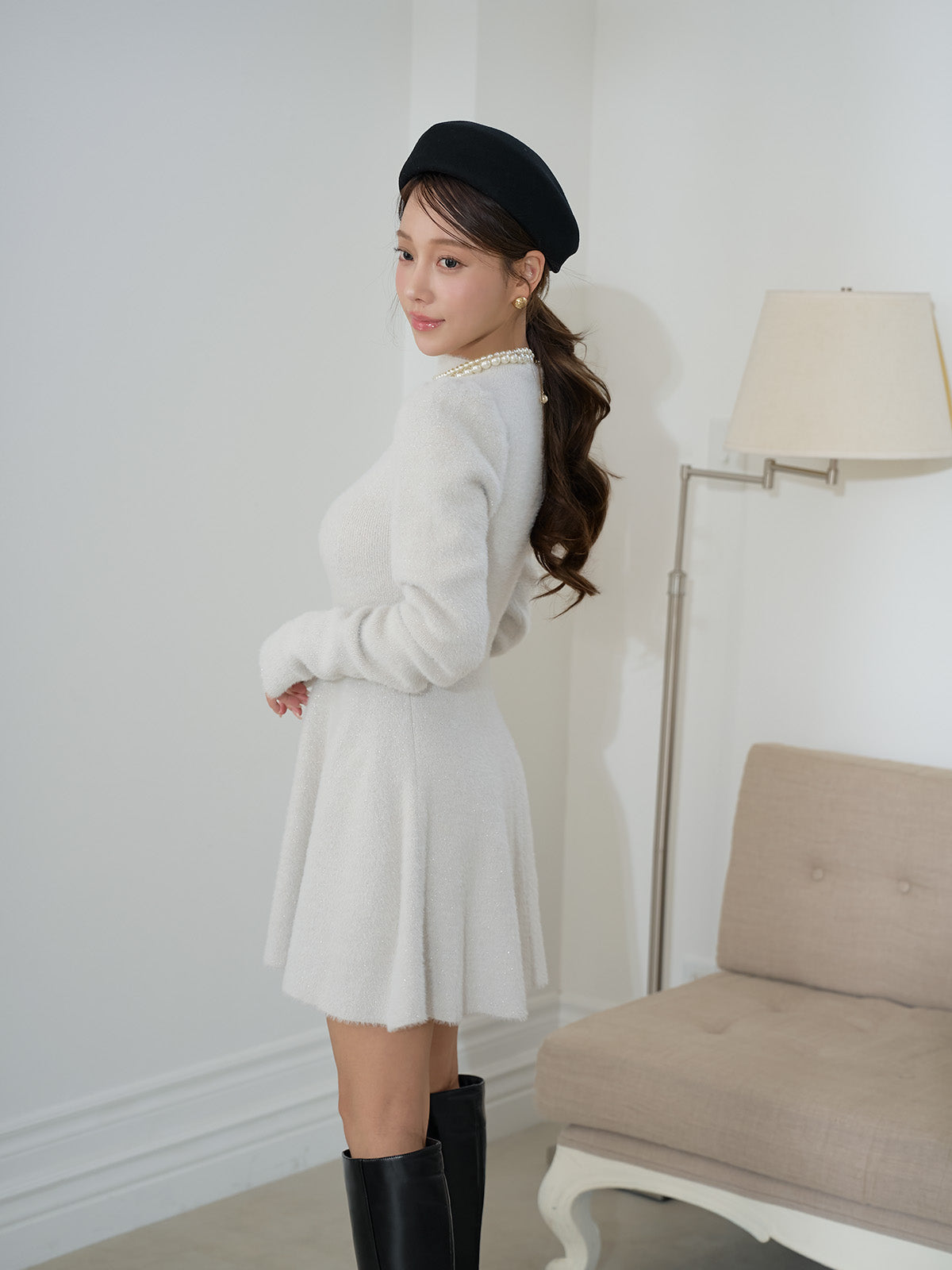 MODEL:160cm／COLOR:IVORY／SIZE:F