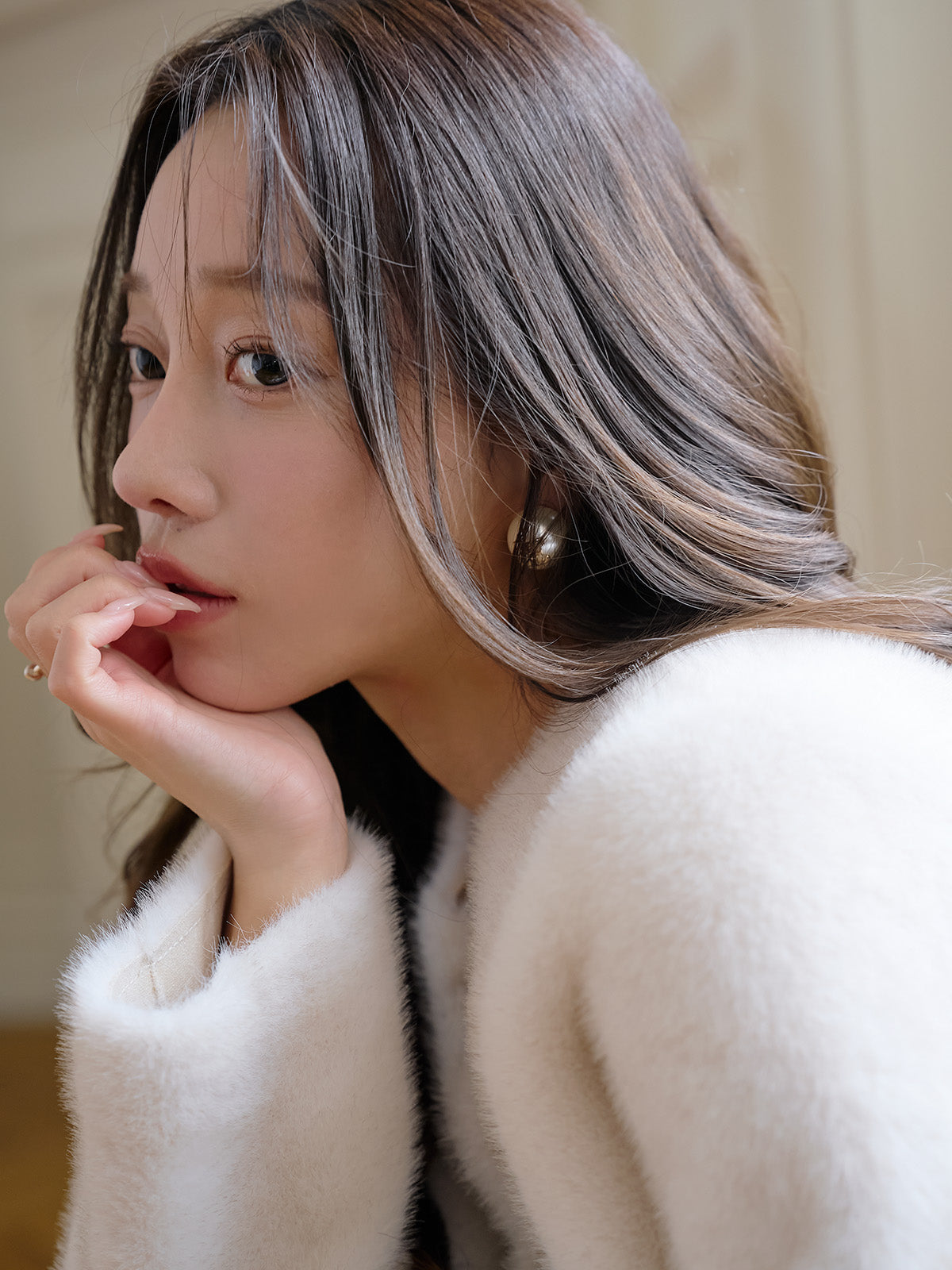 ゴールドボタンフェイクファージャケット