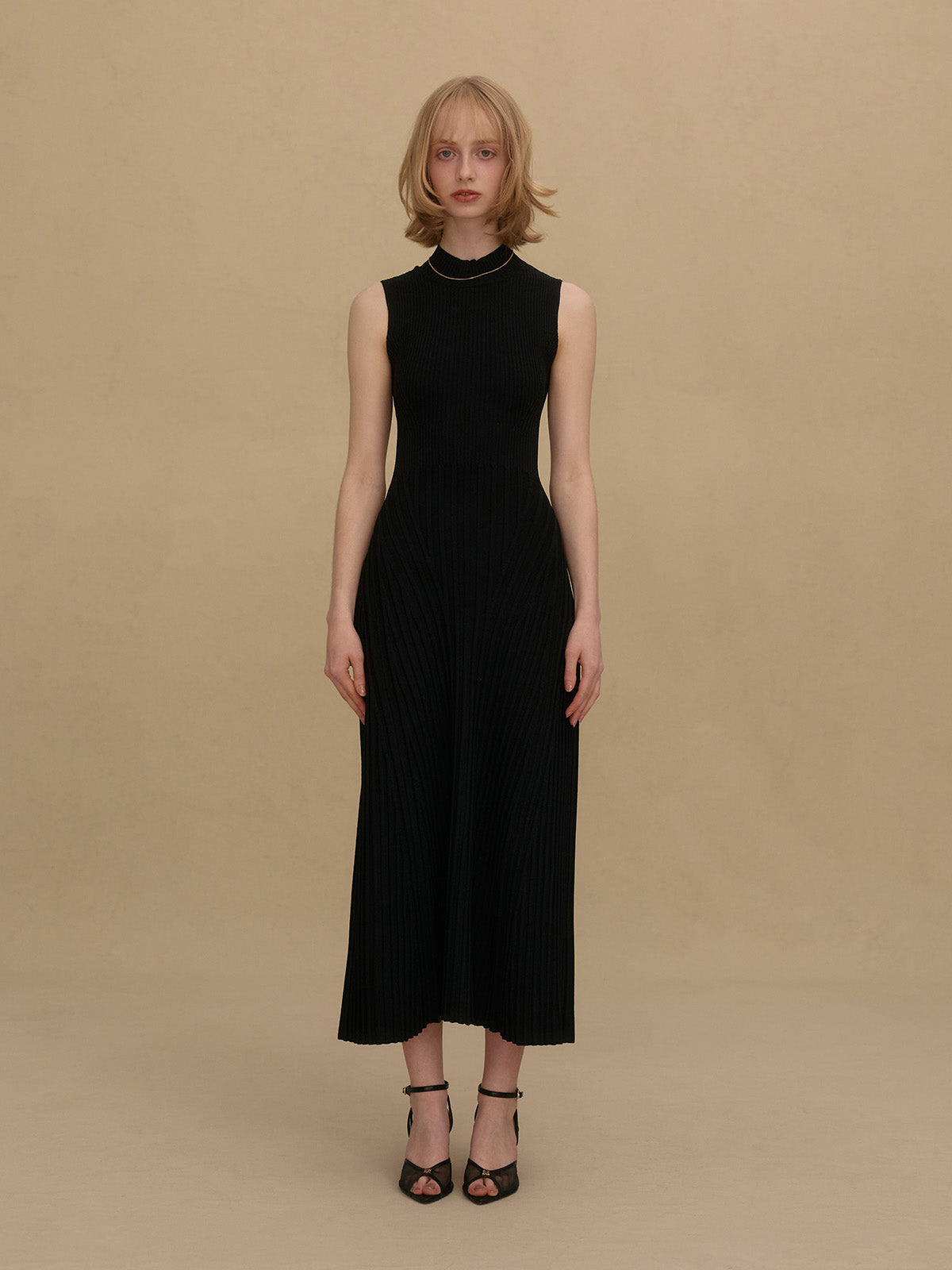 BACK RIBBON KNIT DRESS