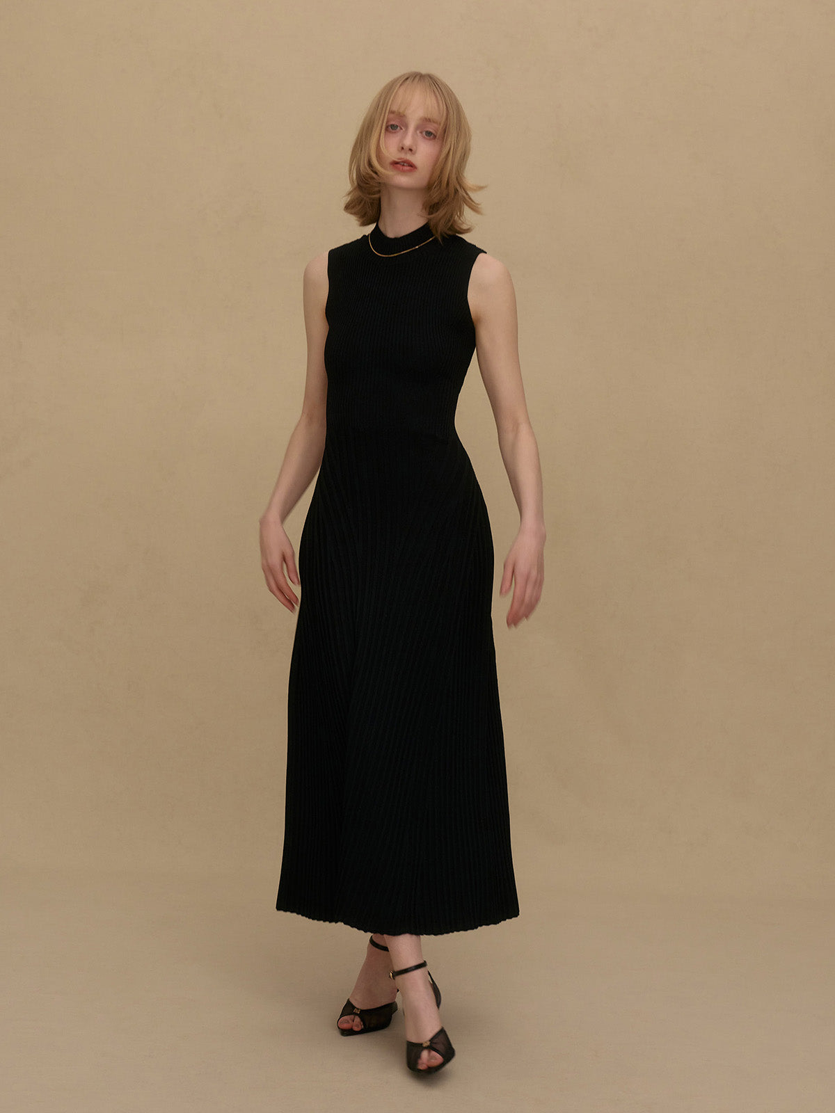 BACK RIBBON KNIT DRESS