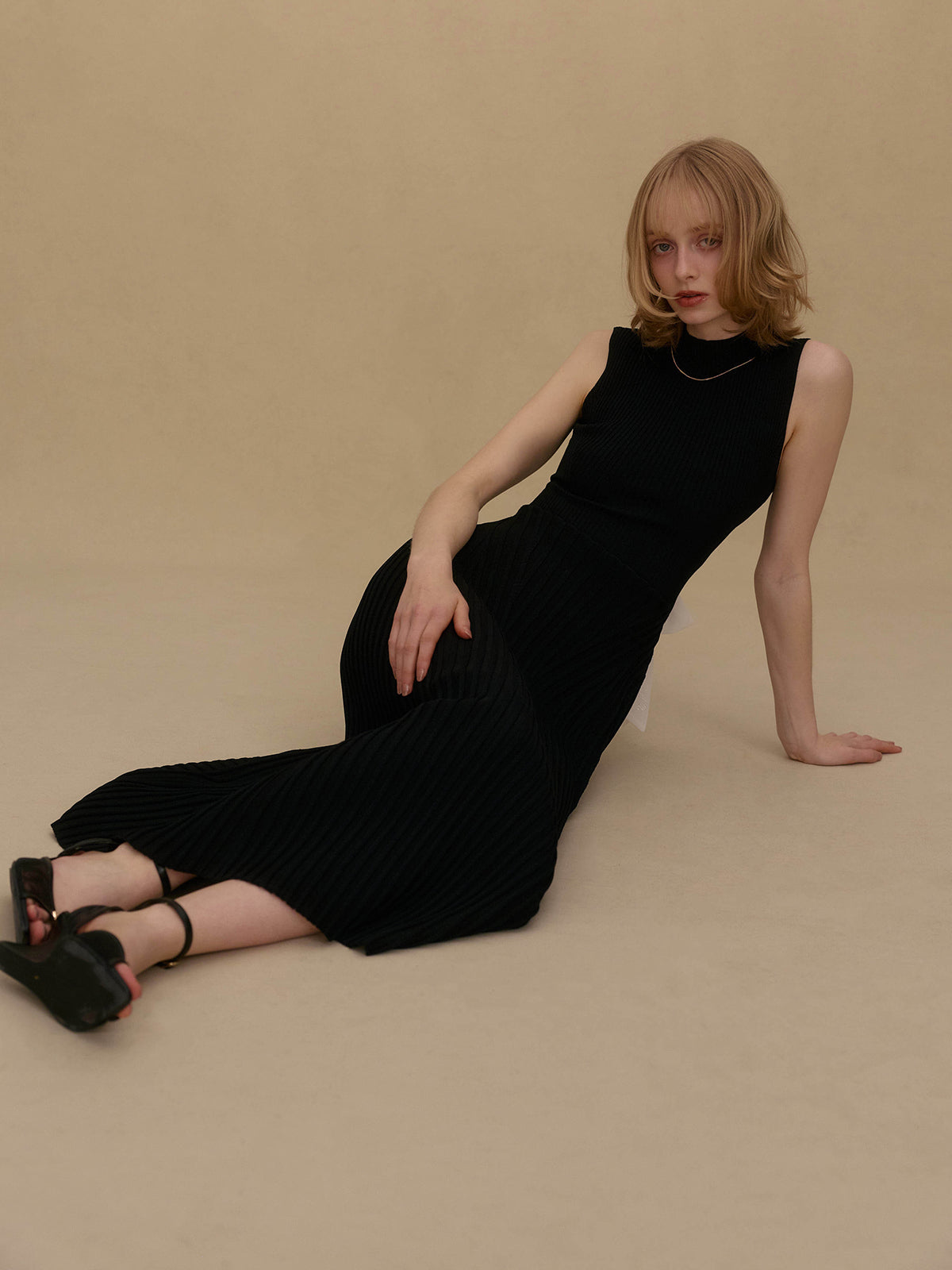 MODEL:172cm／COLOR:BLACK／SIZE:36