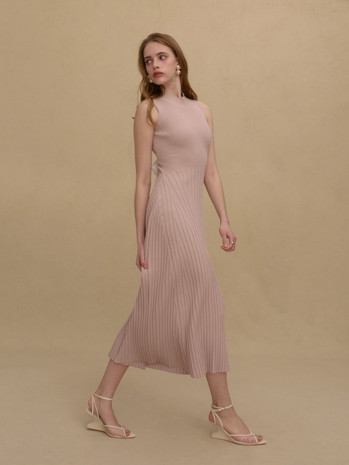 BACK RIBBON KNIT DRESS
