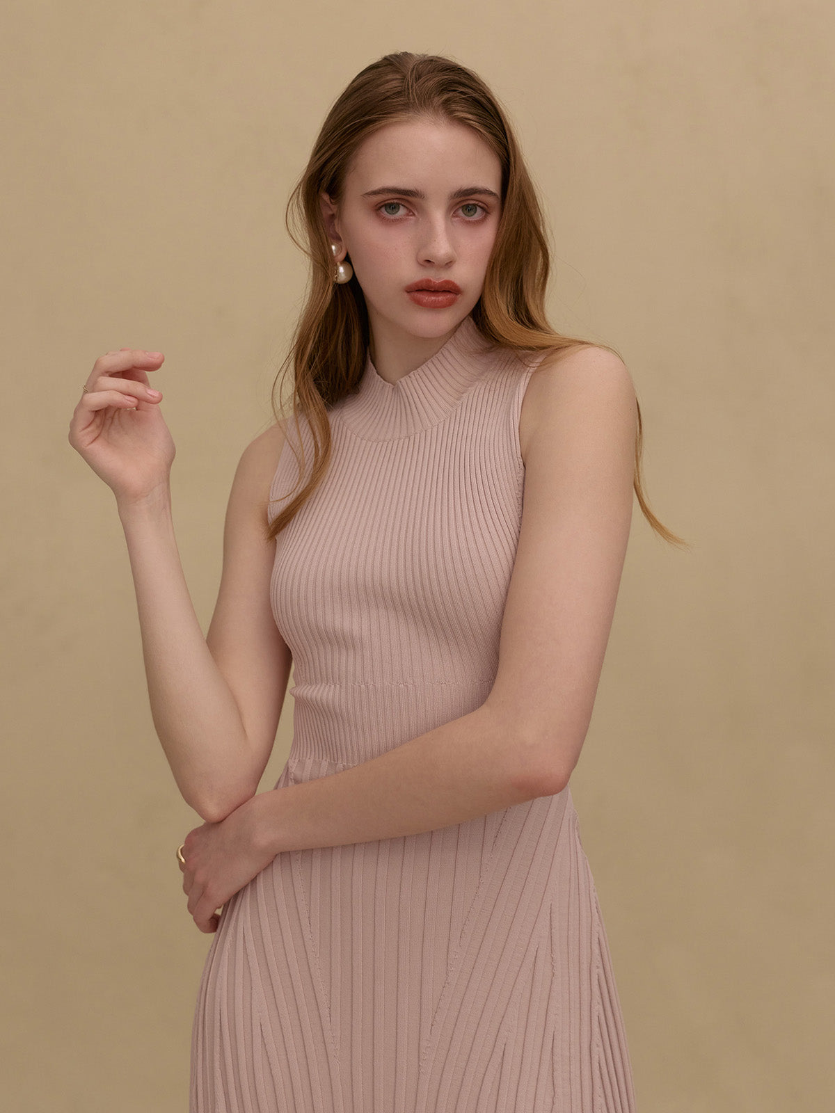 BACK RIBBON KNIT DRESS