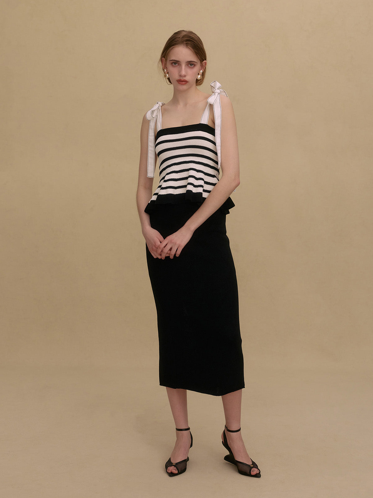 MODEL:176cm／COLOR:BLACK／SIZE:F