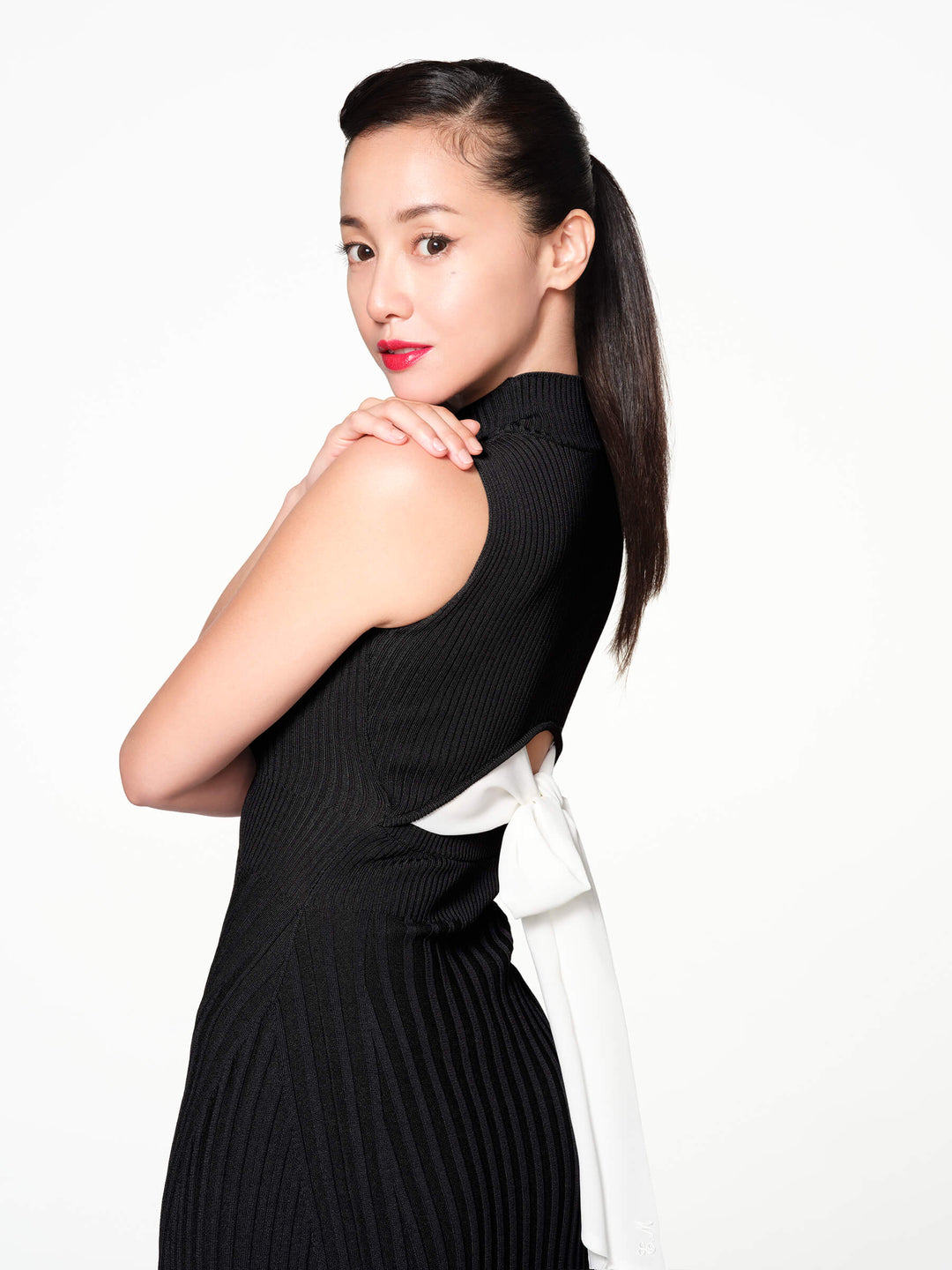 LOOK 009 BACK RIBBON KNIT DRESS 沢尻エリカ