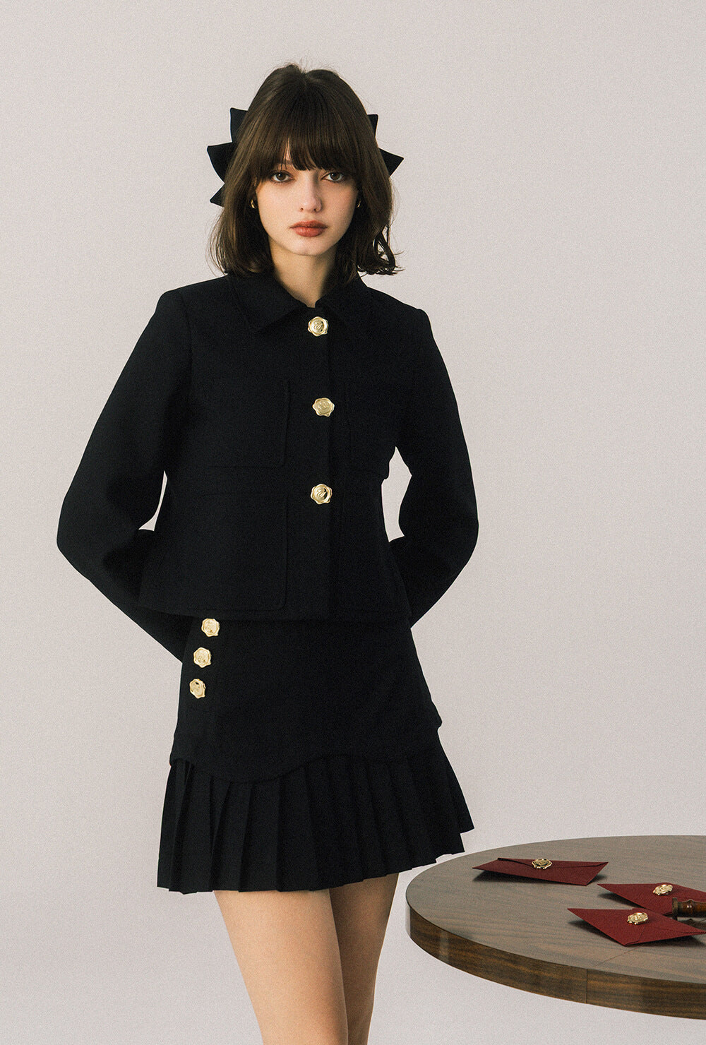 LOOK 01