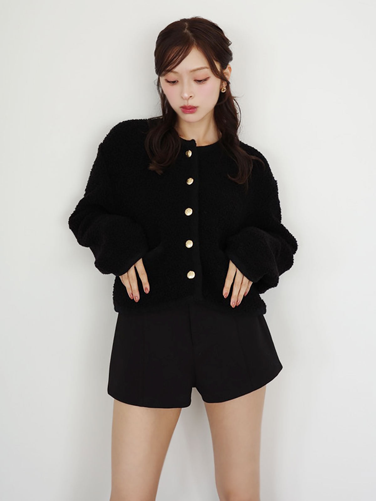 MODEL:170cm／COLOR:BLACK／SIZE:F