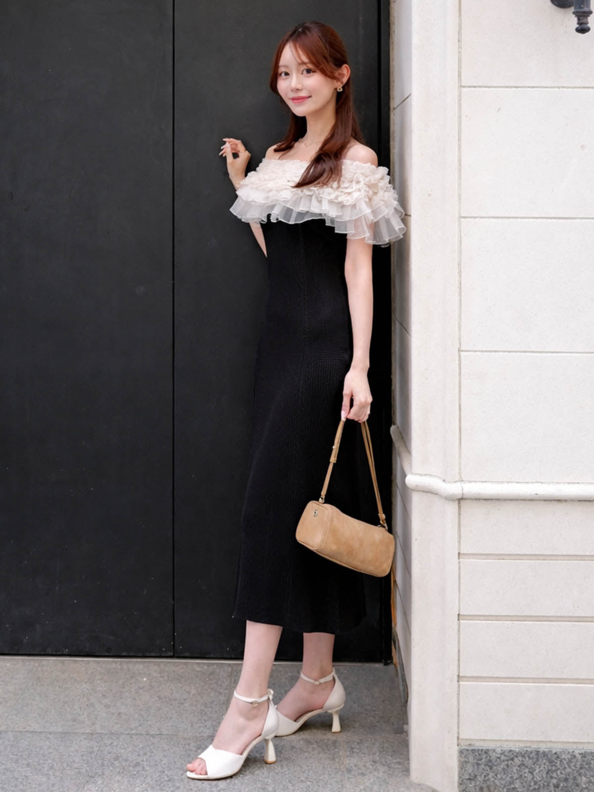 【10周年】デコレーションフリルオフショルニットワンピース