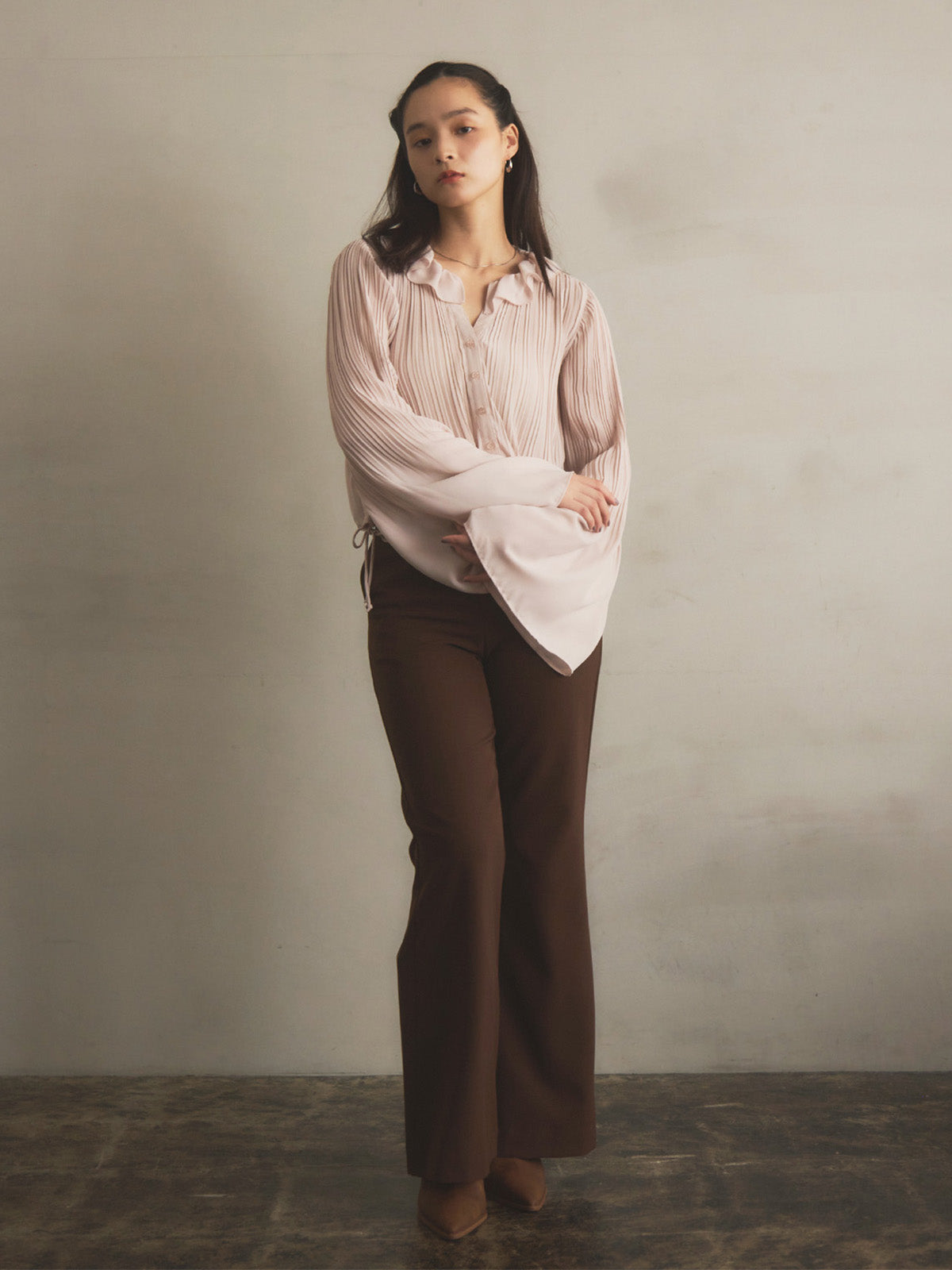 フレアスリーブプリーツブラウス