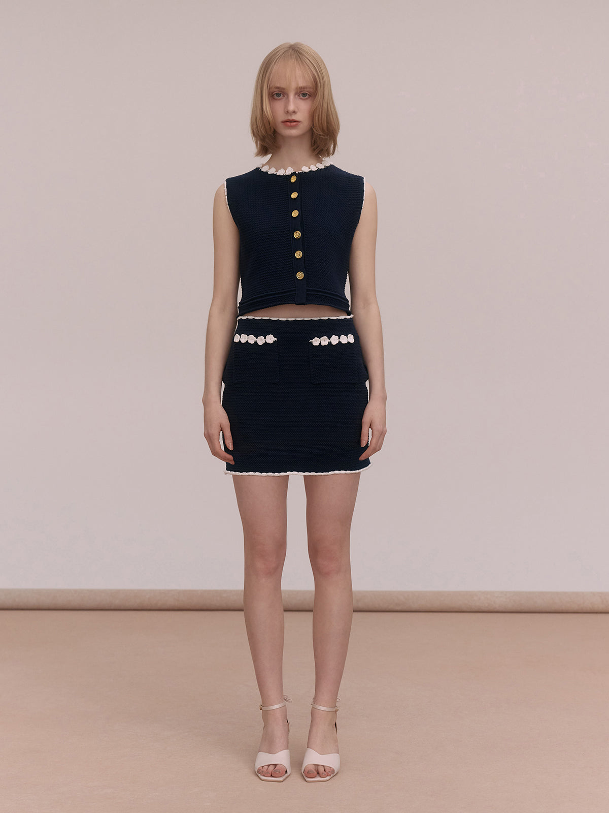 SIGN BUTTON CROCHET SET UP