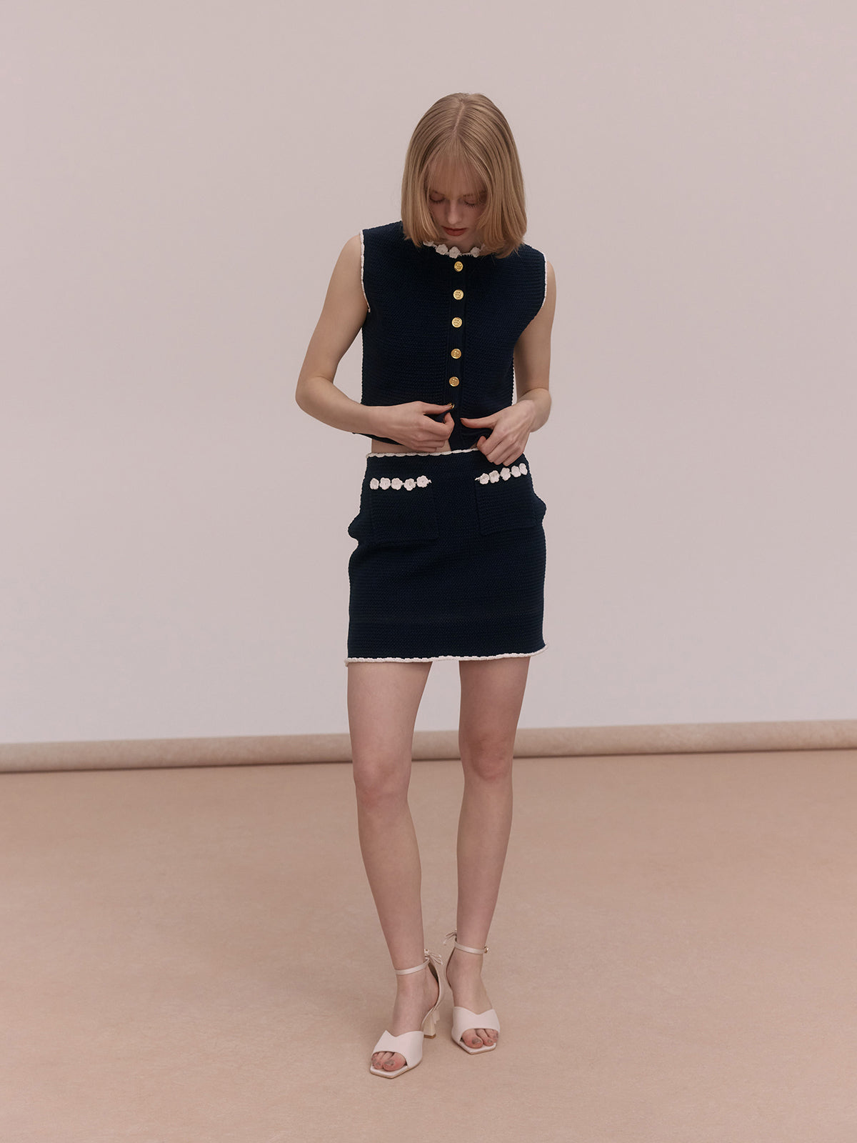 SIGN BUTTON CROCHET SET UP