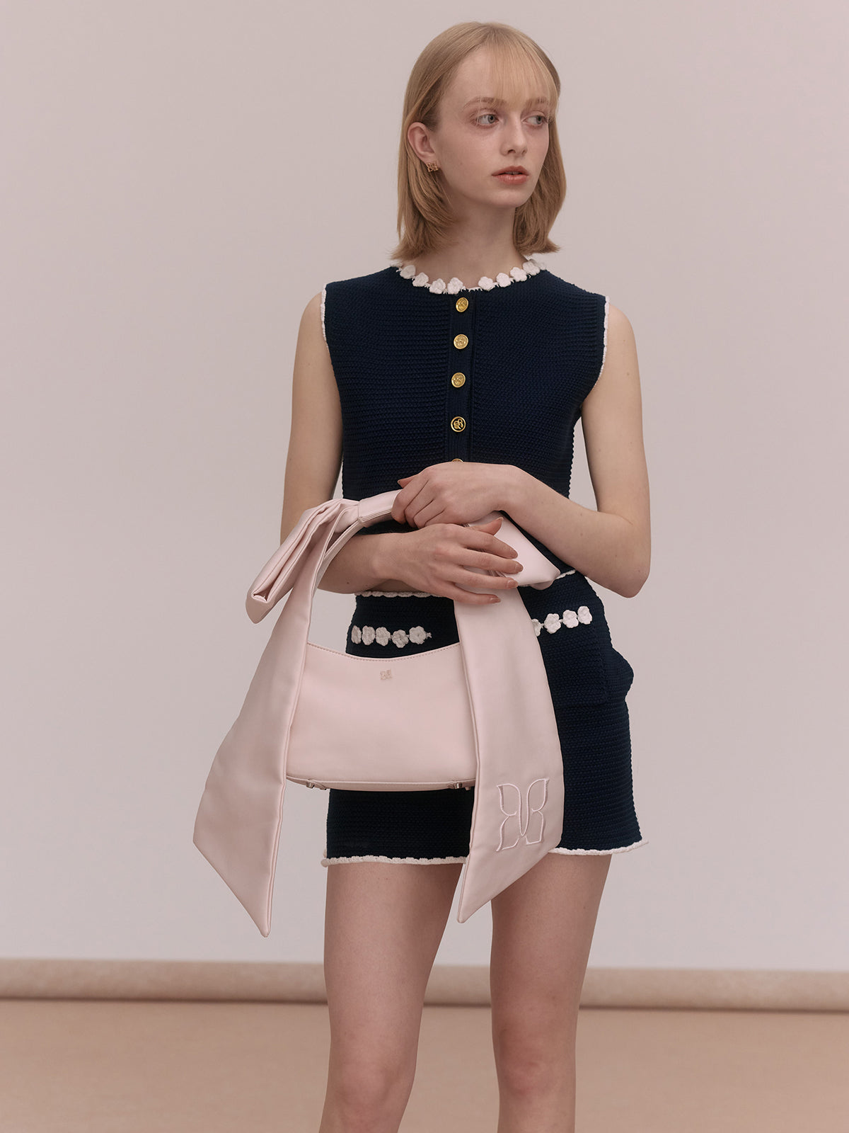 SIGN BUTTON CROCHET SET UP