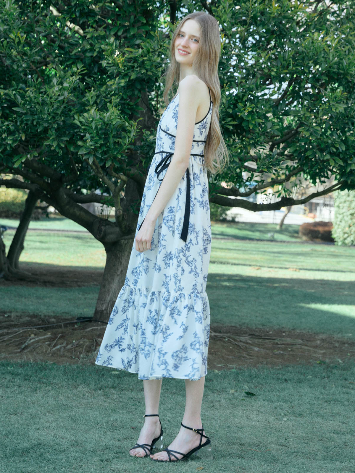 SIDE RIBBON JOUY DRESS