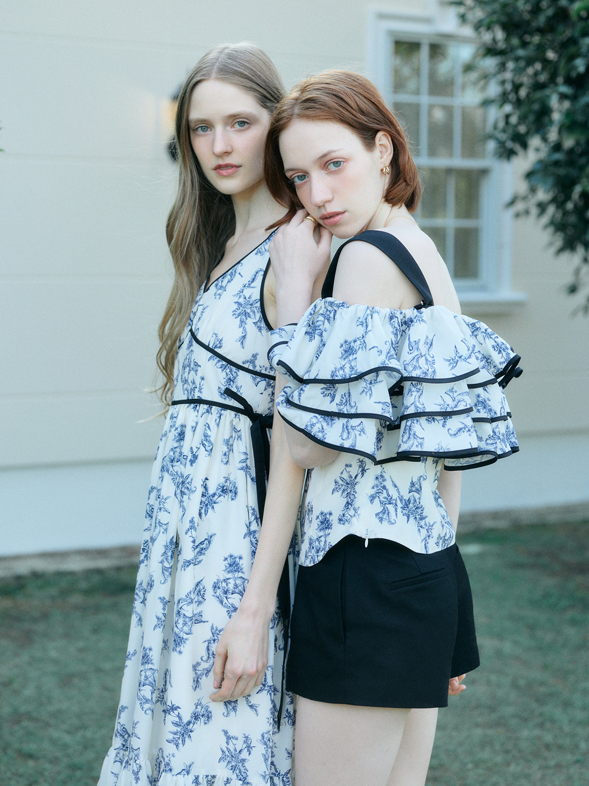 SIDE RIBBON JOUY DRESS