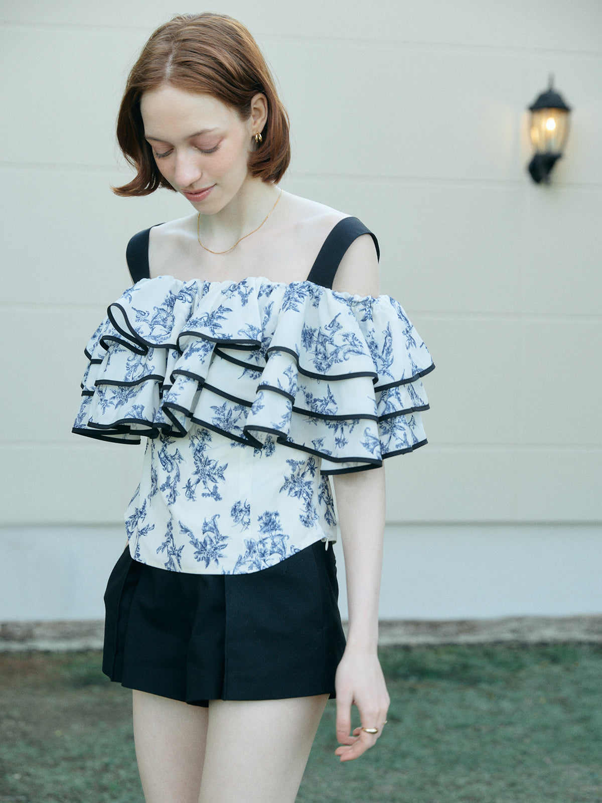 OFF SHOULDER JOUY FRILL TOPS