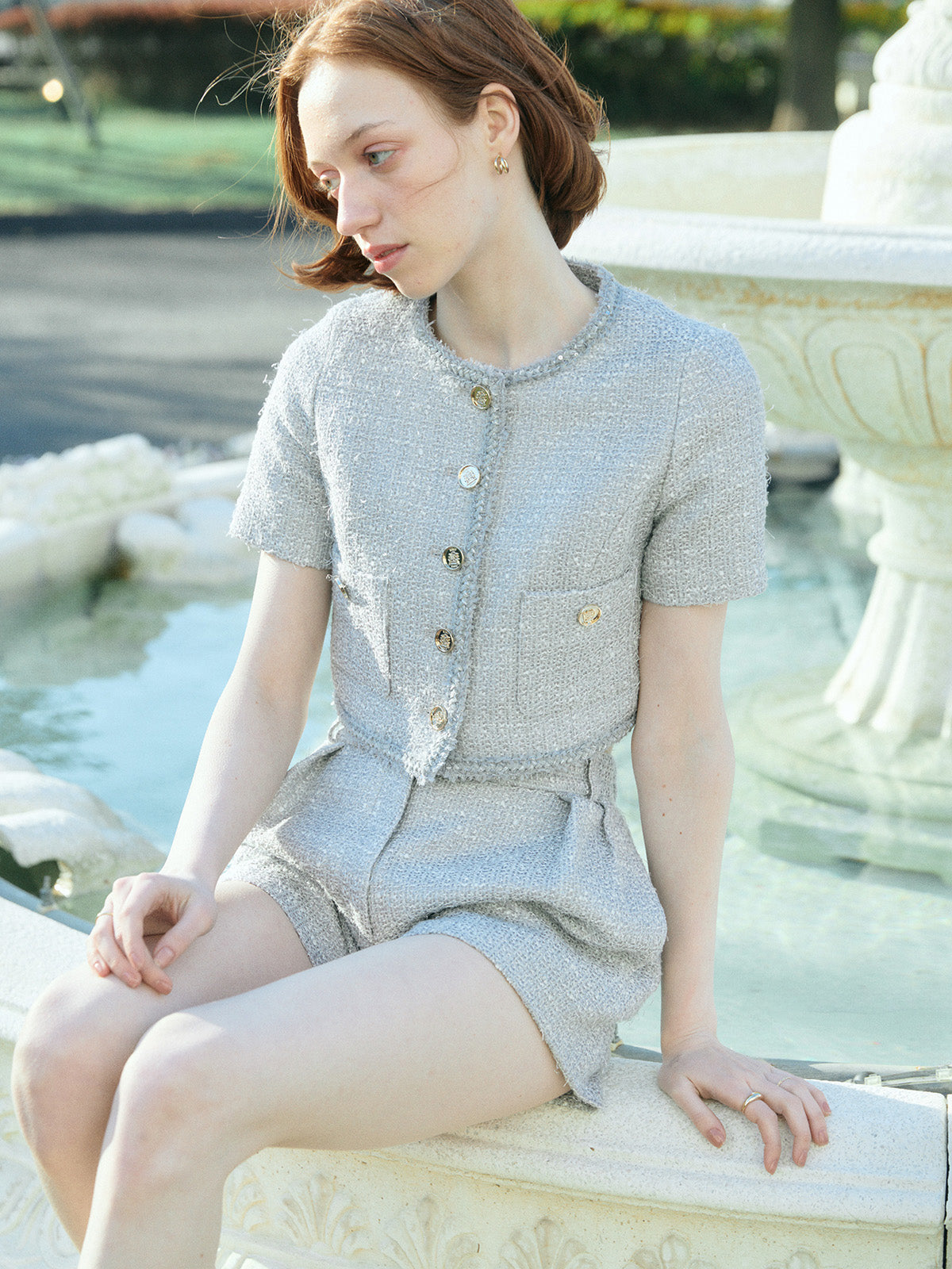 MODEL:175cm／COLOR:LIGHT GREY／SIZE:F