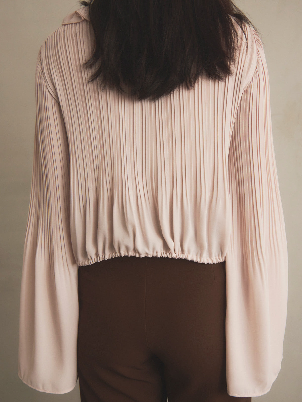 フレアスリーブプリーツブラウス