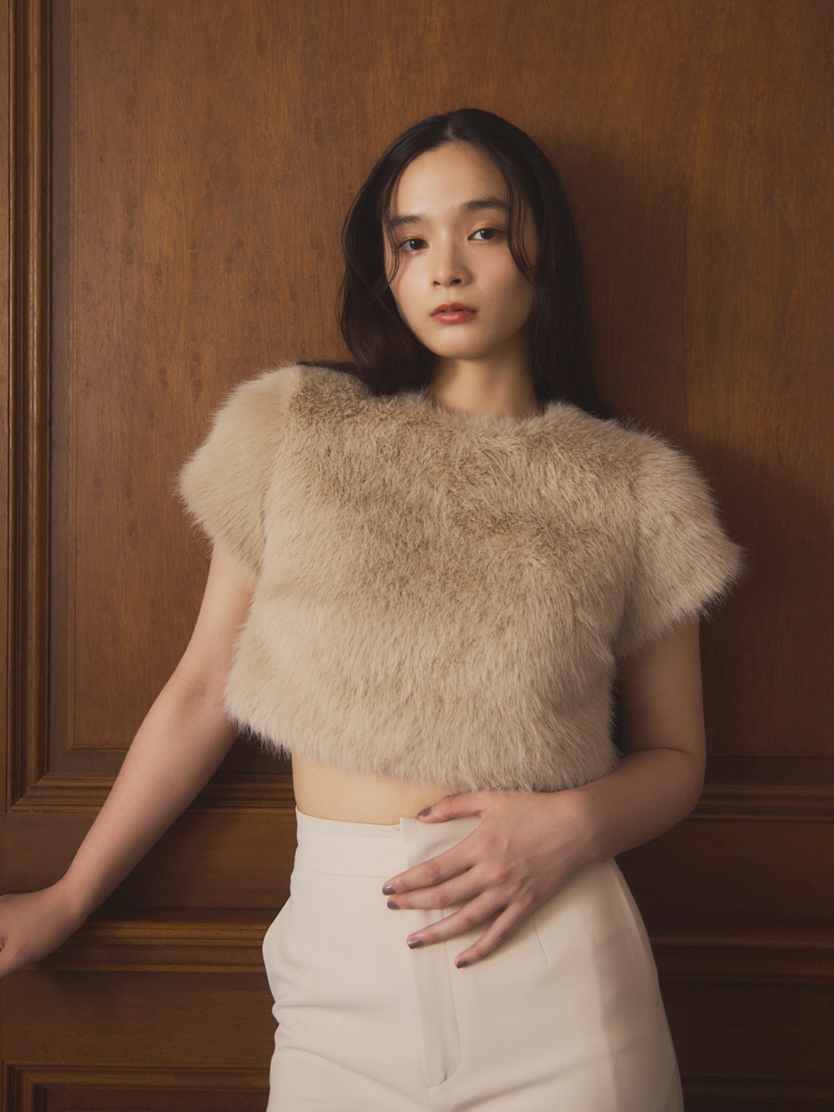 MODEL:163cm／COLOR:BEIGE／SIZE:F