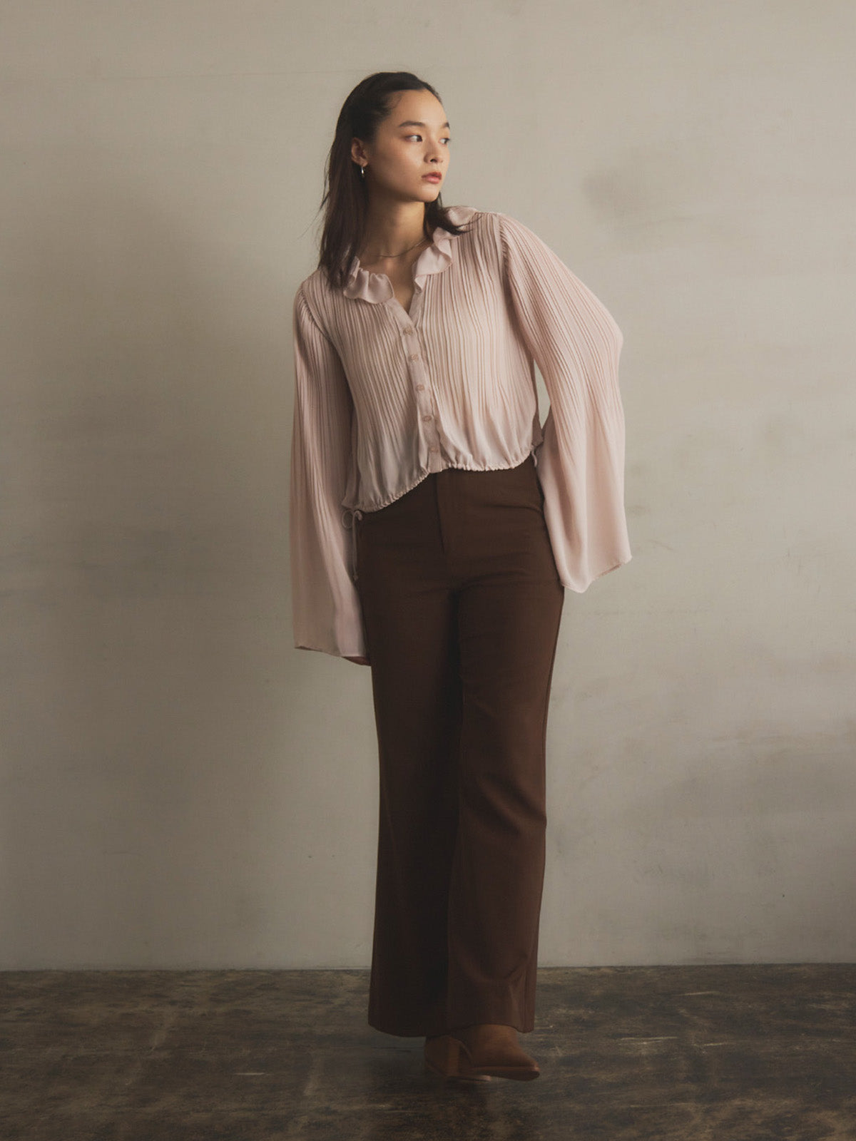 フレアスリーブプリーツブラウス