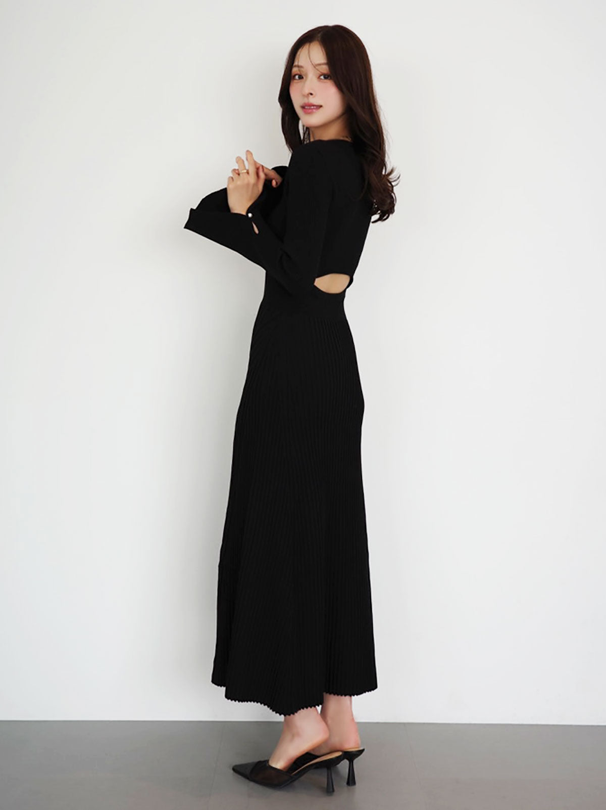 リブニットフレアワンピース