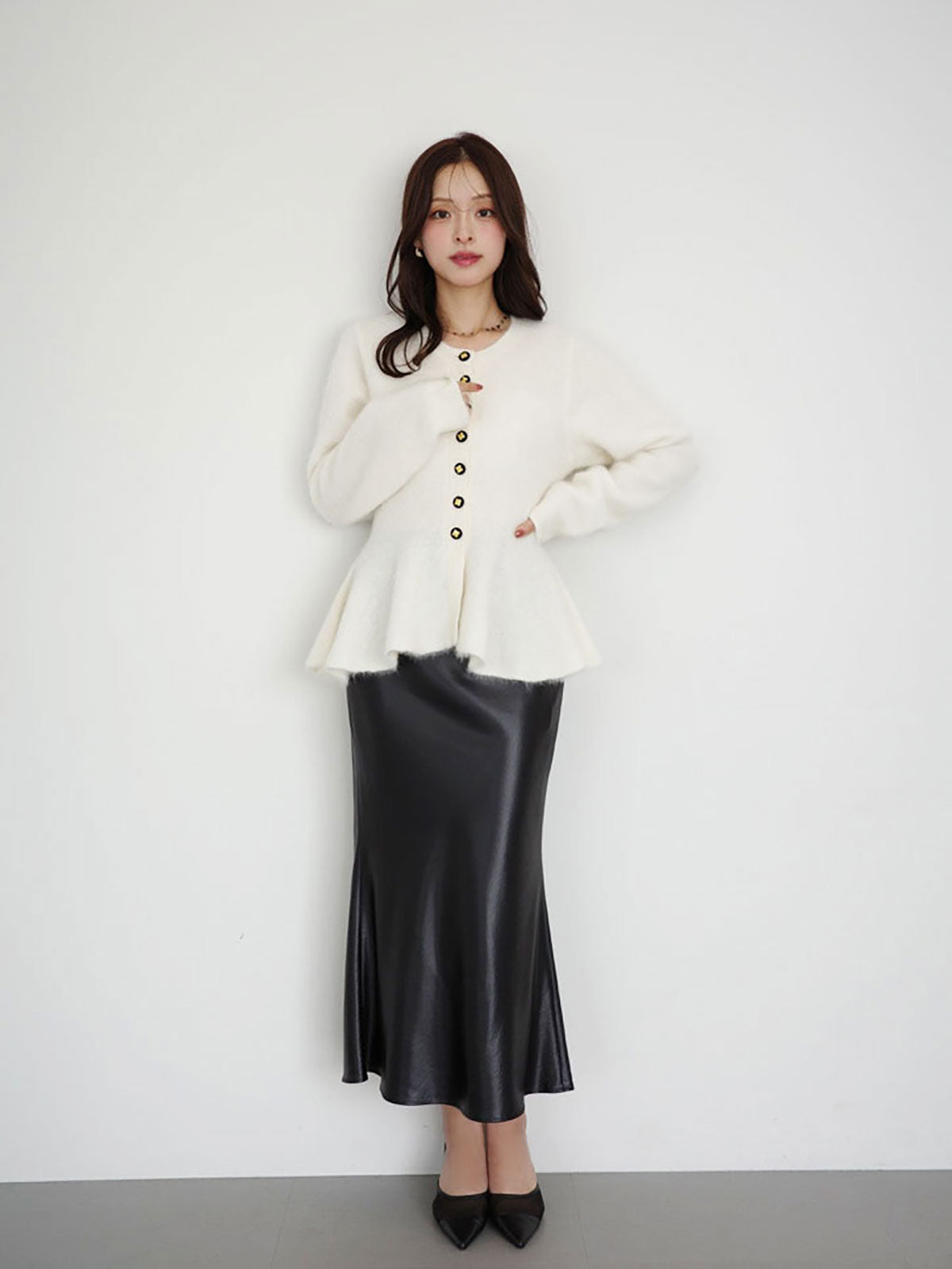 MODEL:170cm／COLOR:OFF WHITE／SIZE:F