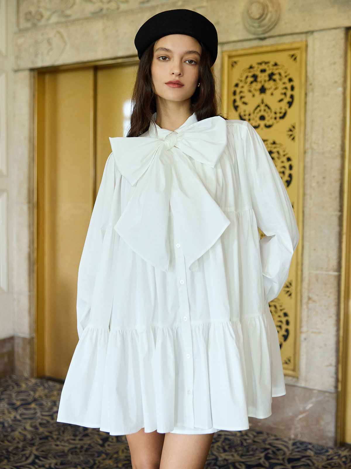 MODEL:172cm／COLOR:WHITE／SIZE:F