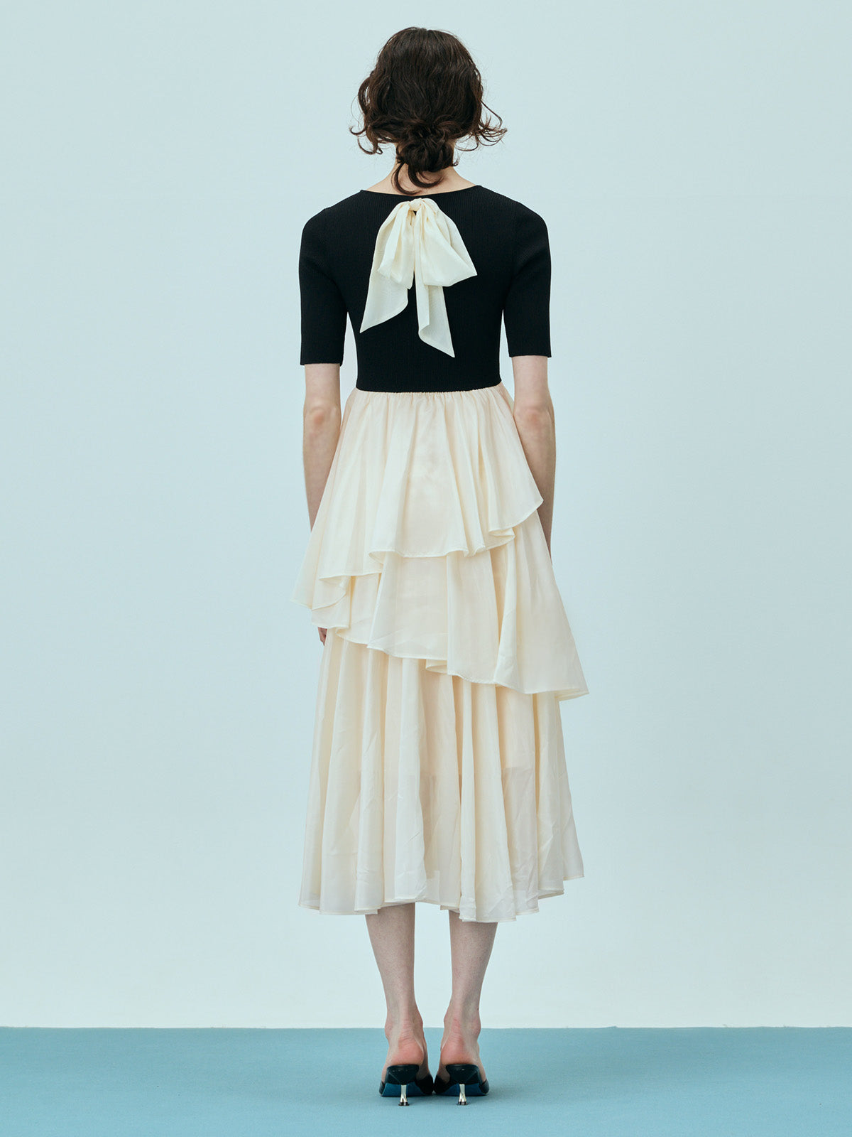 ニットドッキングラッフルワンピース