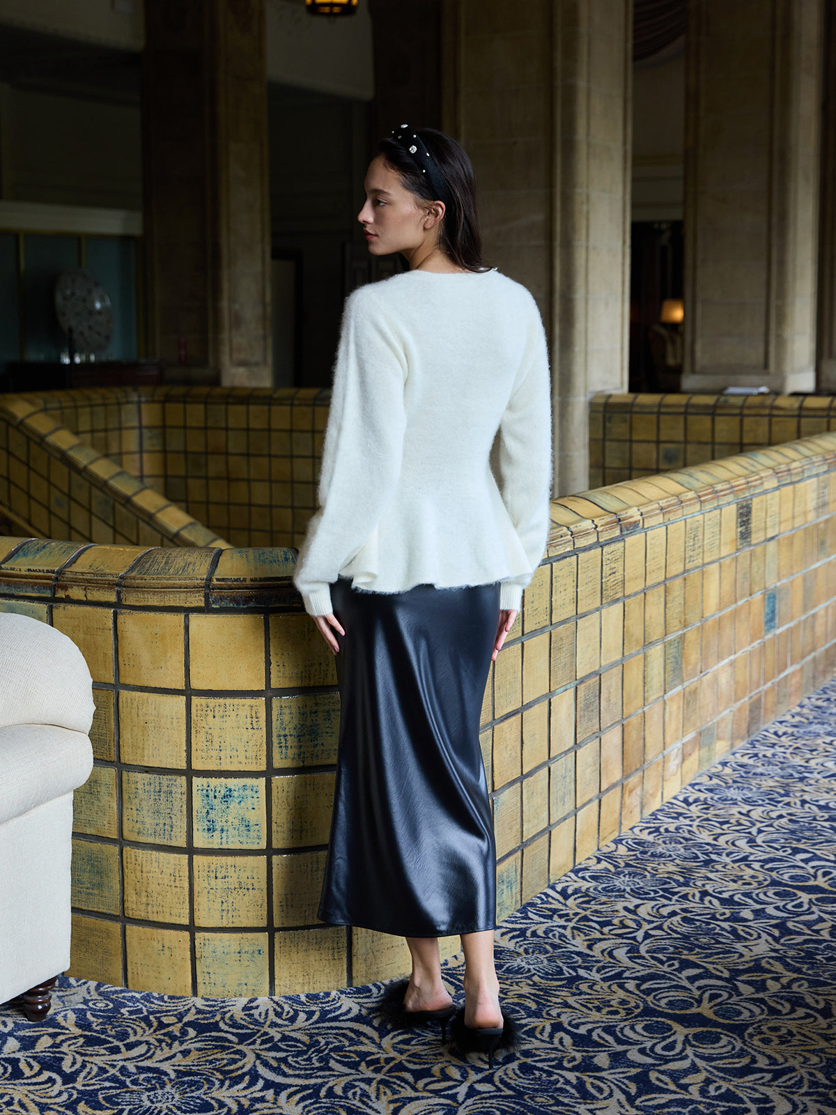 ウール起毛ペプラムニットカーディガン