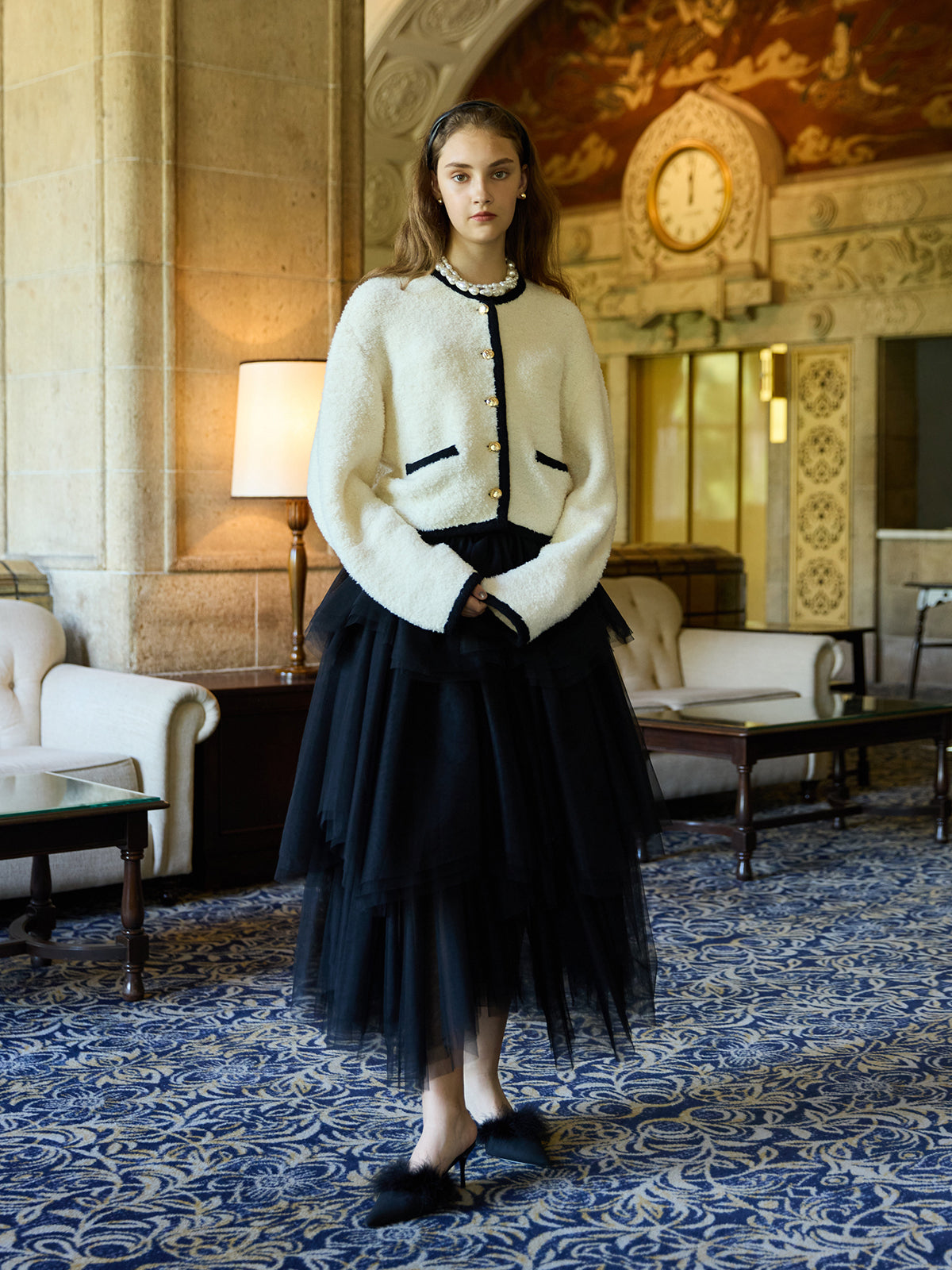 フェザーポインテッドミュール