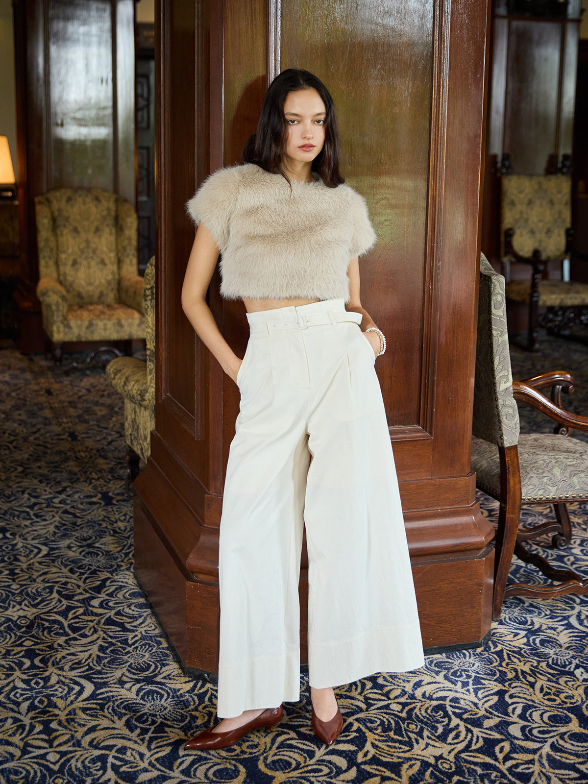 ストラクチャーワイドパンツ