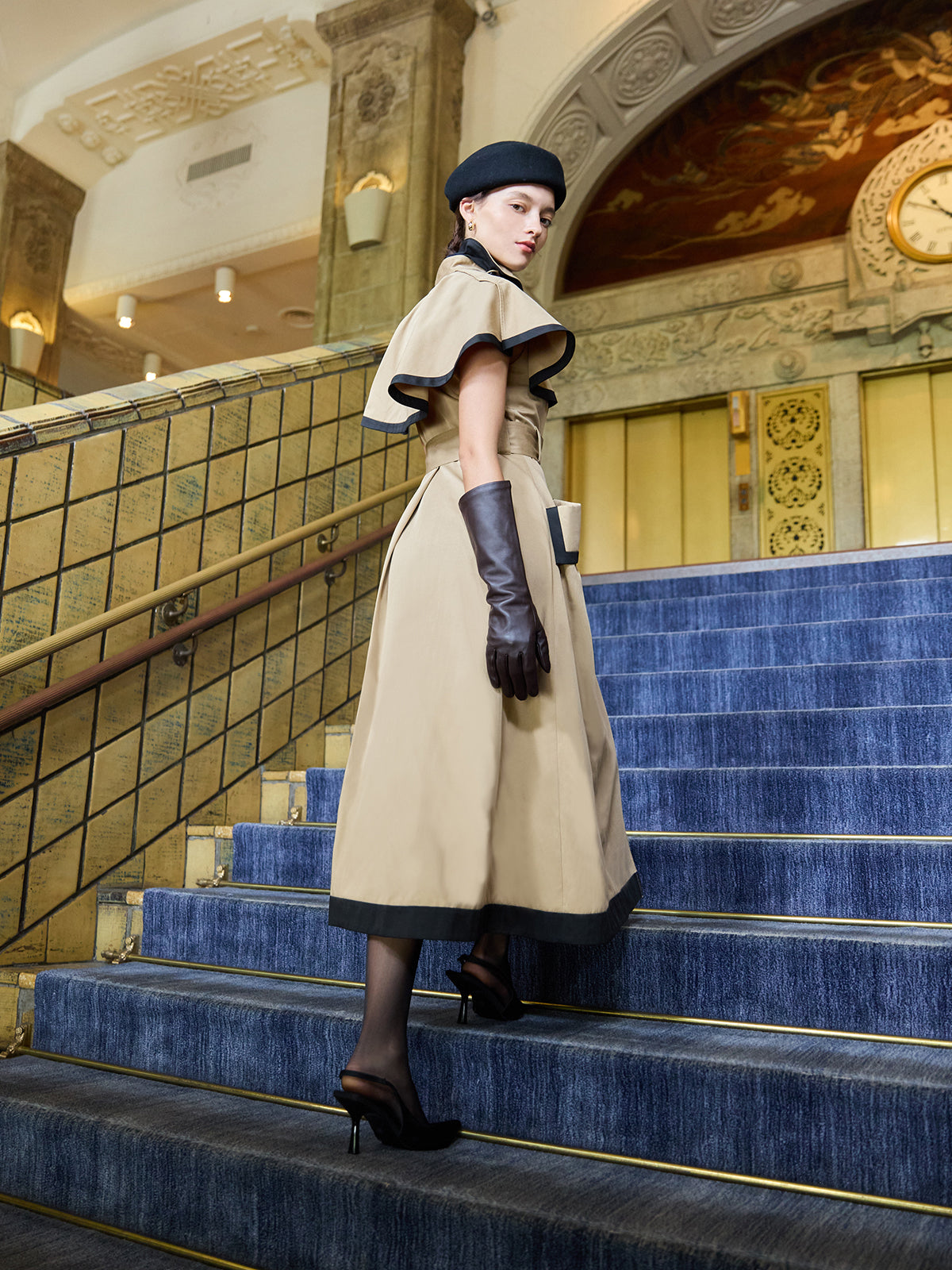 コントラストトリムトレンチワンピース