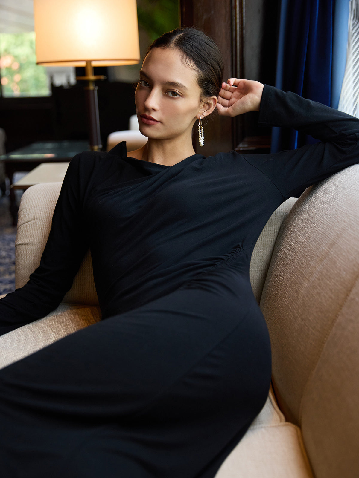 カットドレープギャザーワンピース