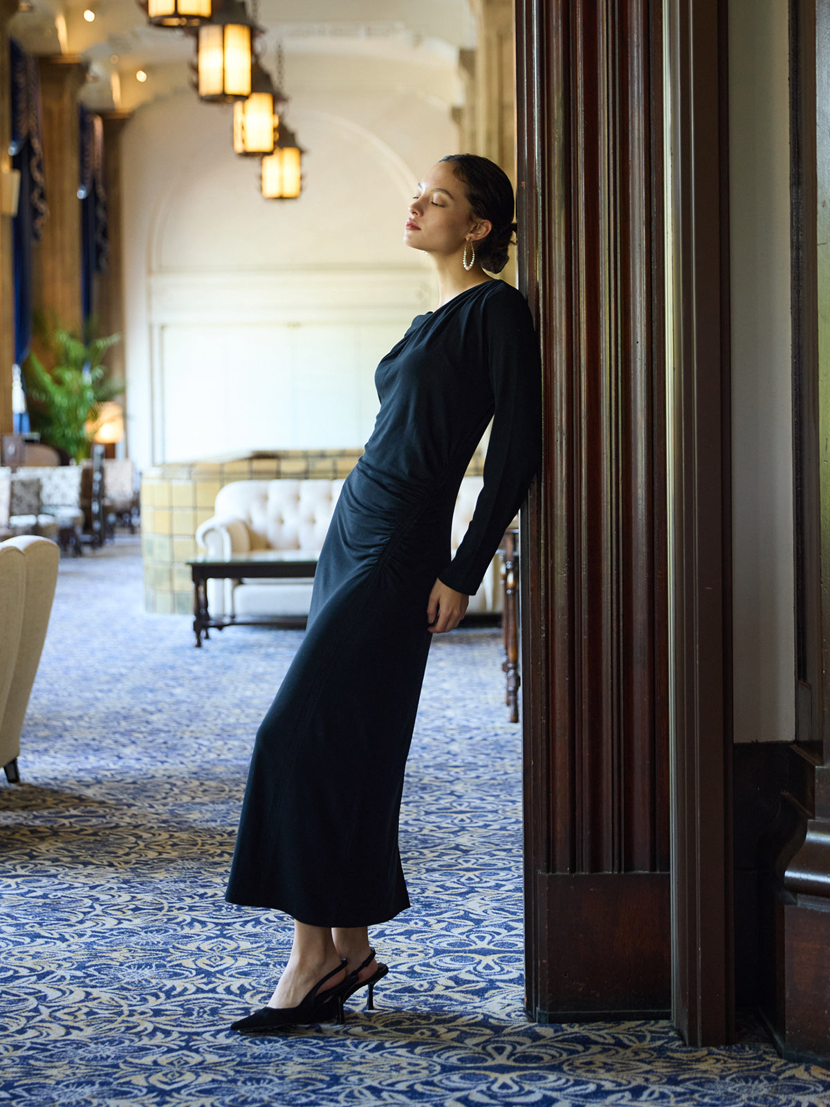 カットドレープギャザーワンピース