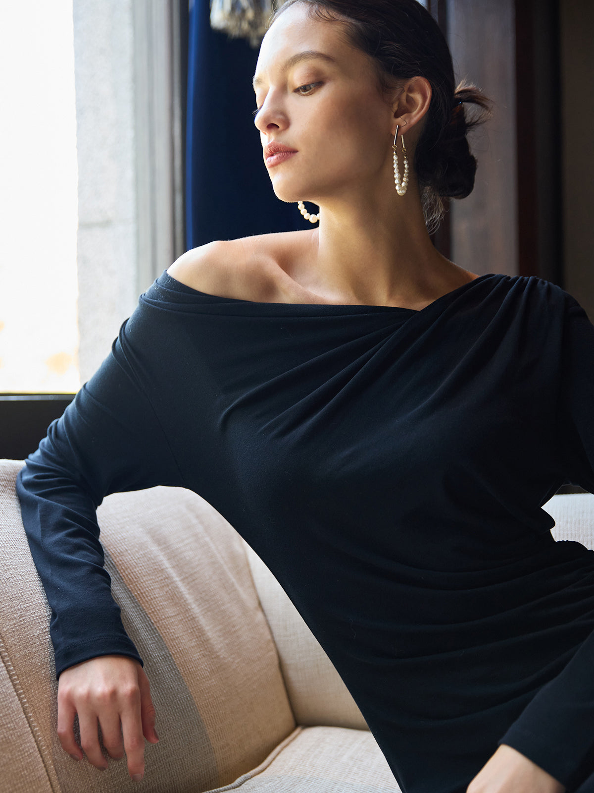 カットドレープギャザーワンピース