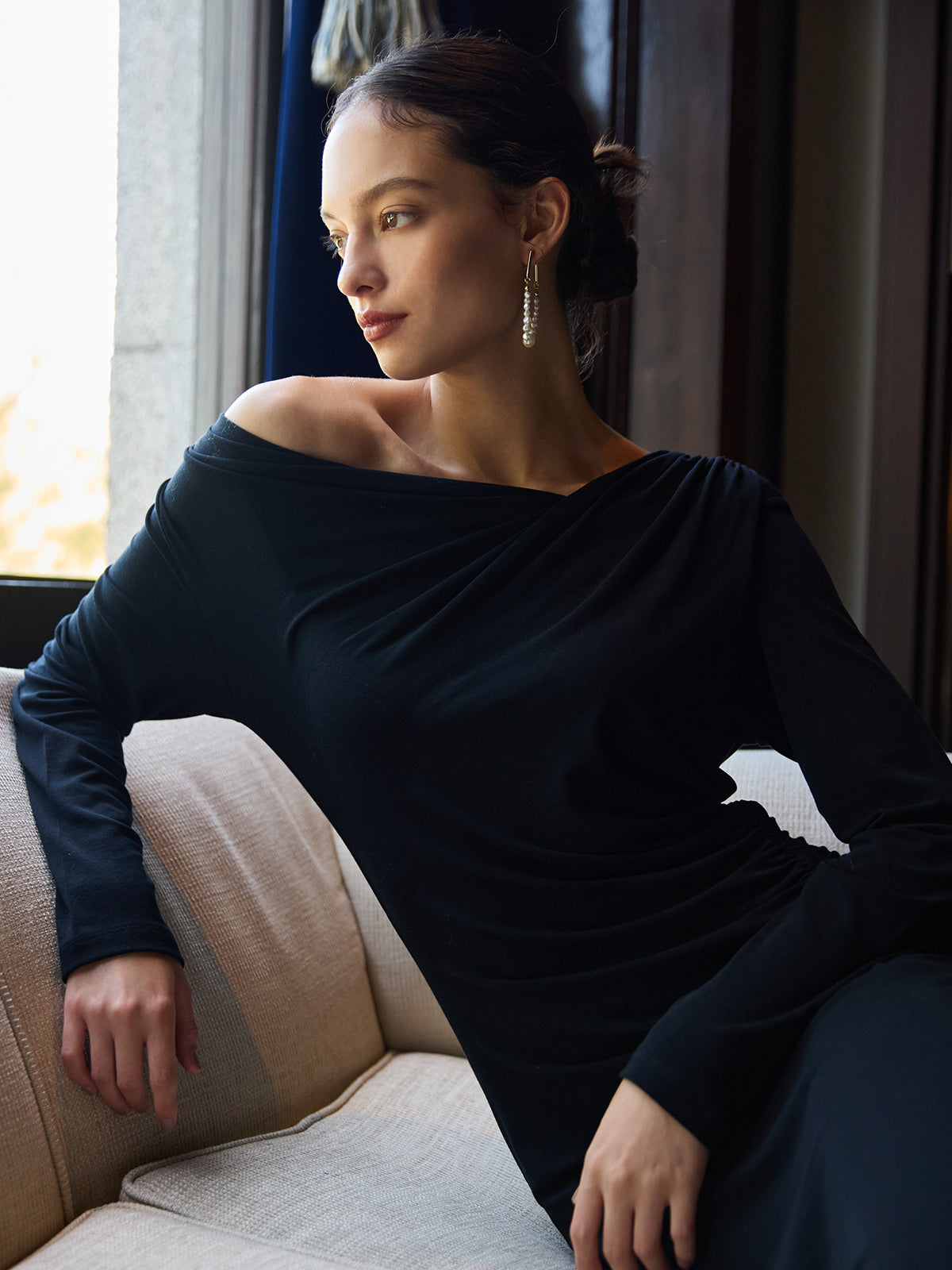 カットドレープギャザーワンピース