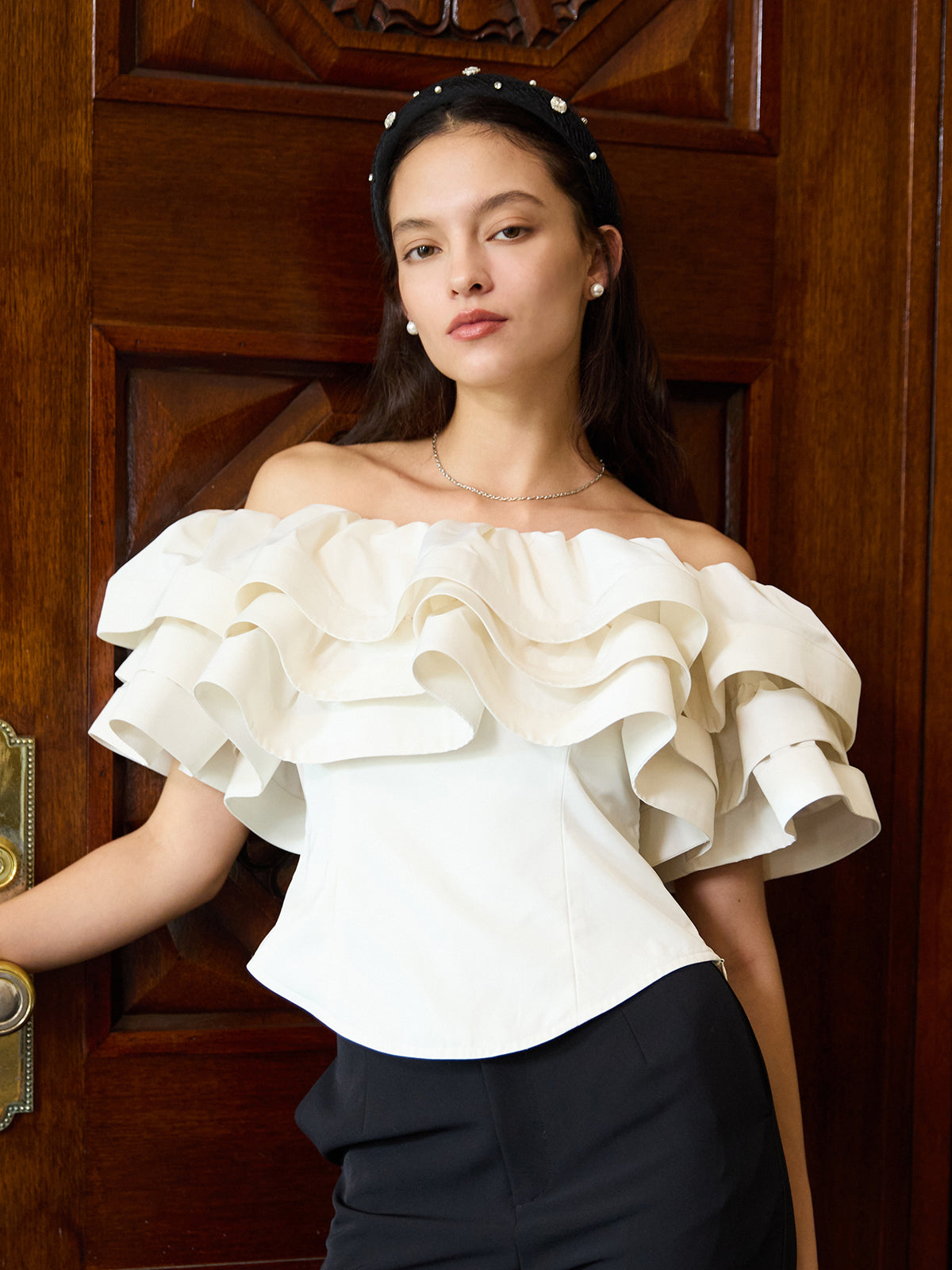 パフフリルオフショルダートップス