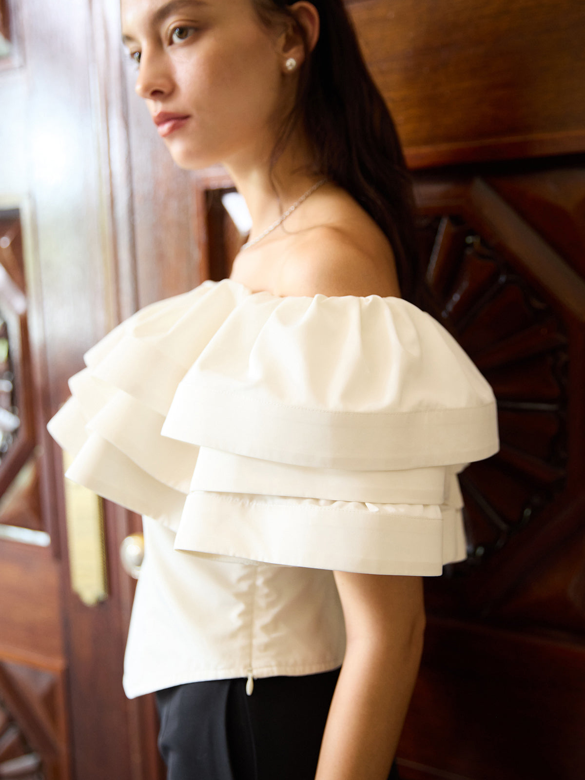 パフフリルオフショルダートップス