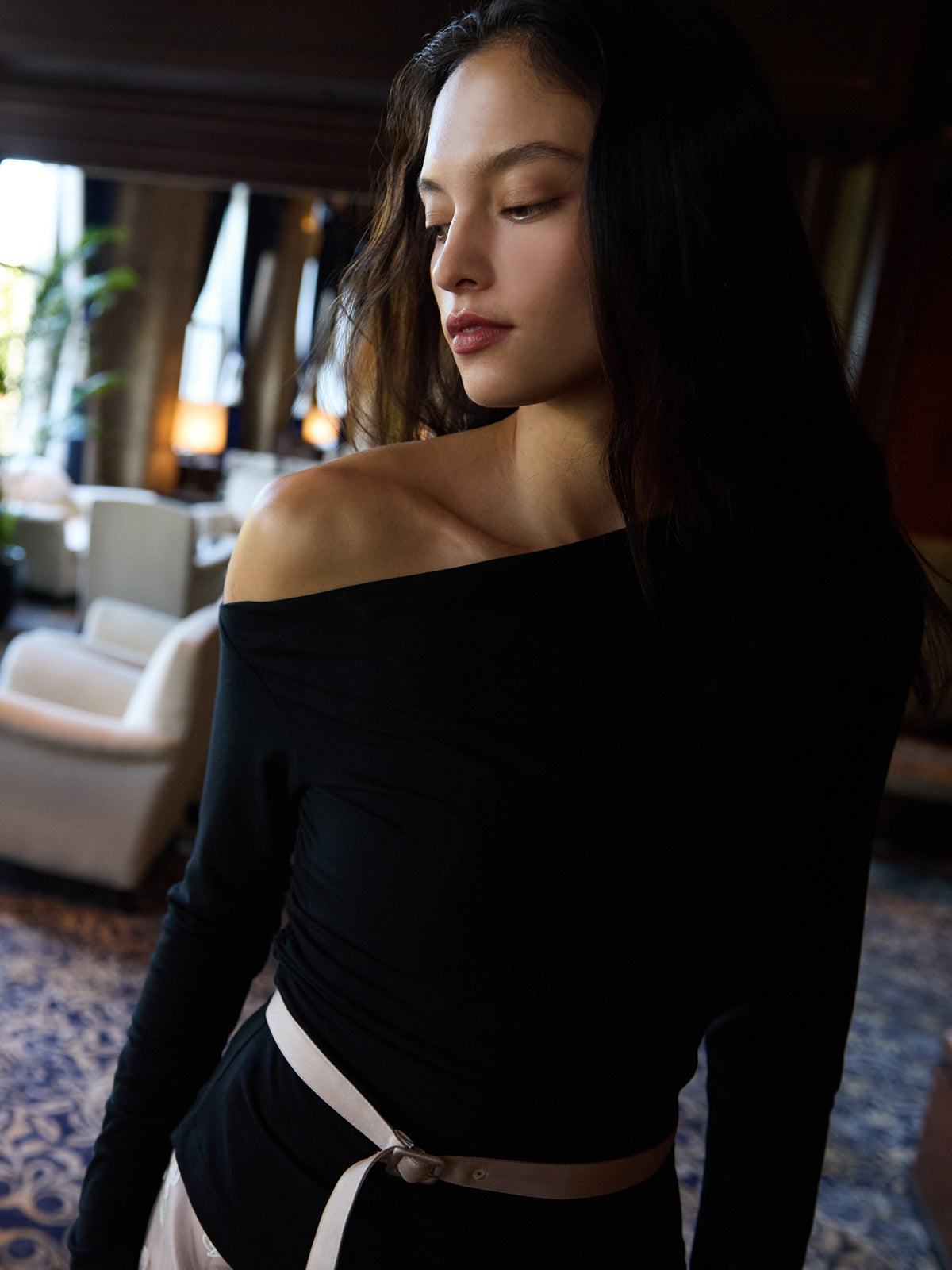 MODEL:172cm／COLOR:BLACK／SIZE:F